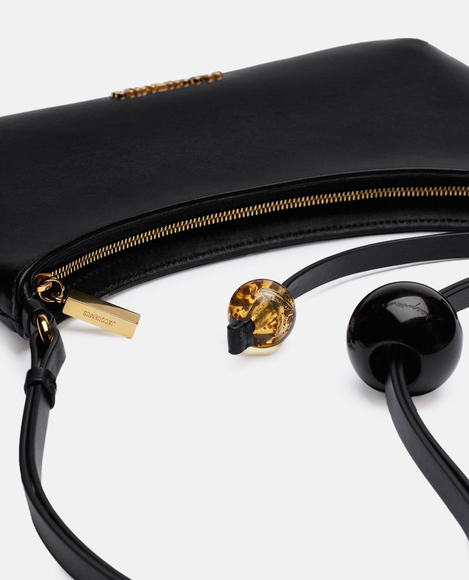 Jacquemus Beaded Detail Shoulder Bag In Black