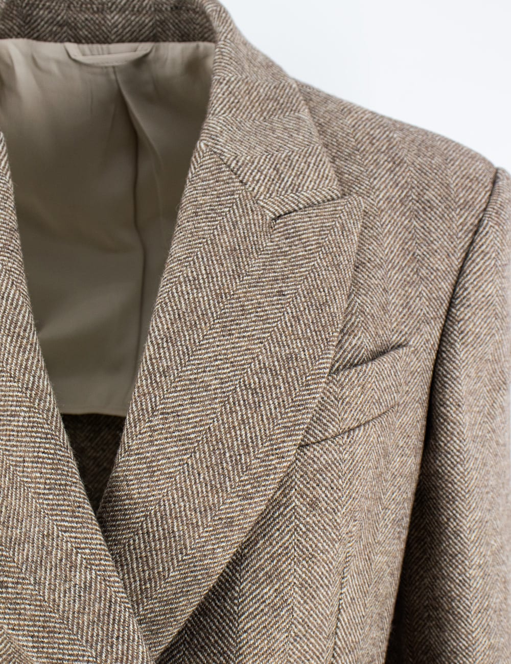 Brunello Cucinelli Double-breasted Herringbone Blazer In Brown/panama