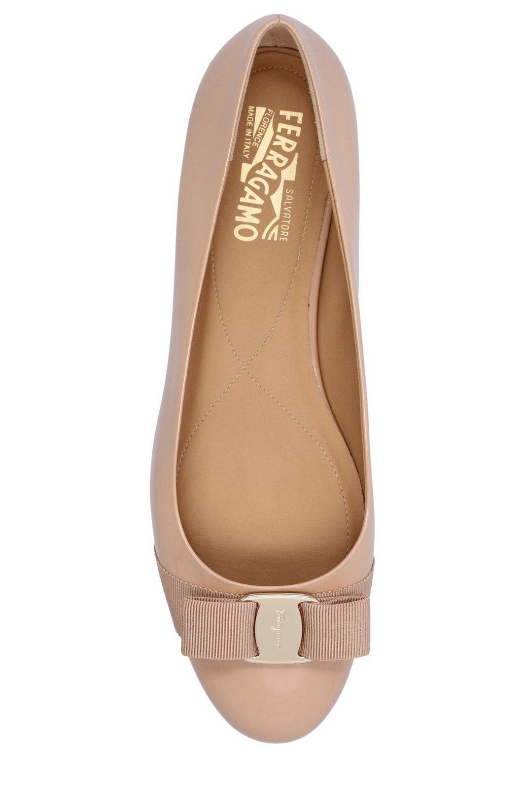 Shop Ferragamo Bow Detailed Ballerina Shoes In Powder