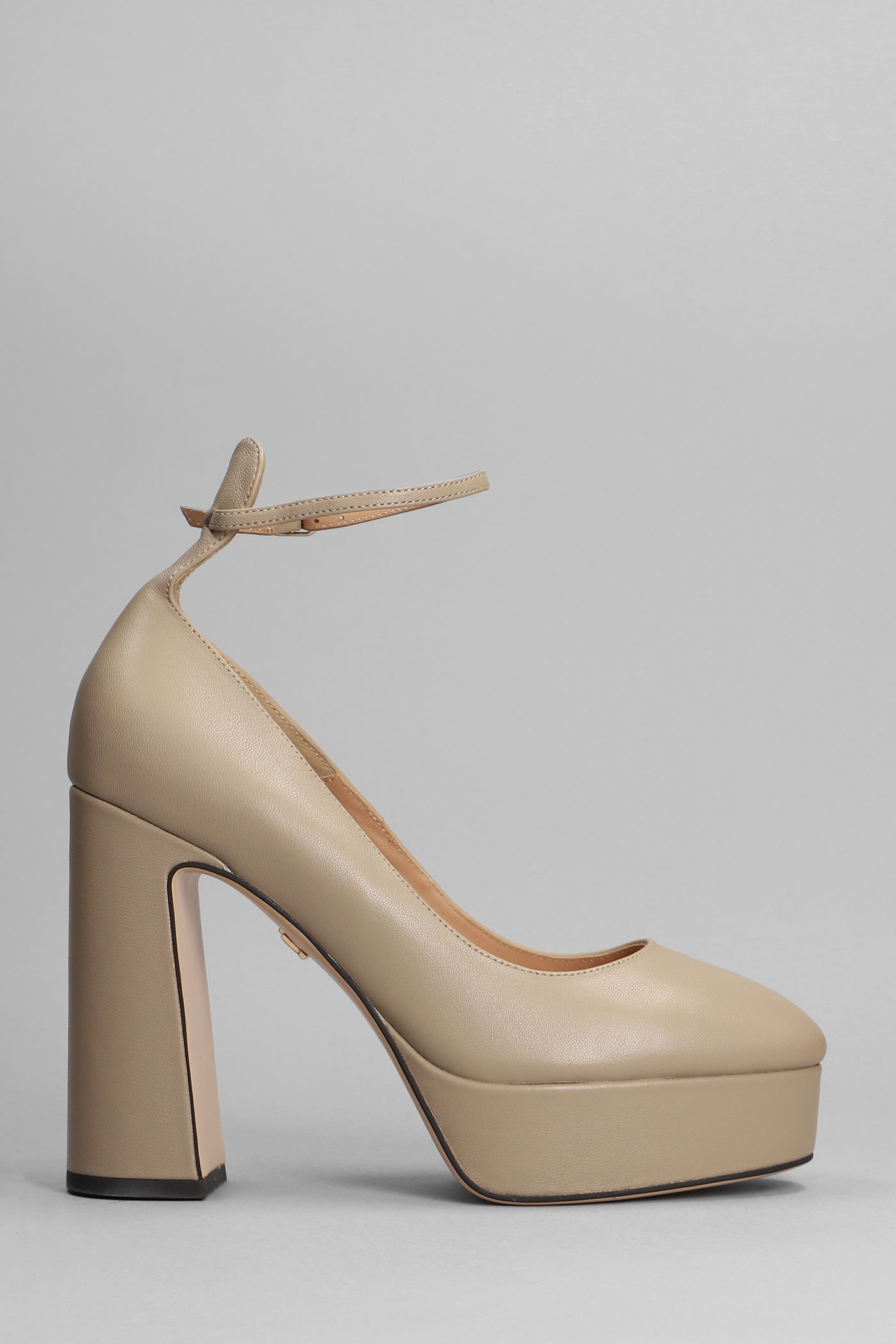 Lola Cruz Pumps In Taupe Leather