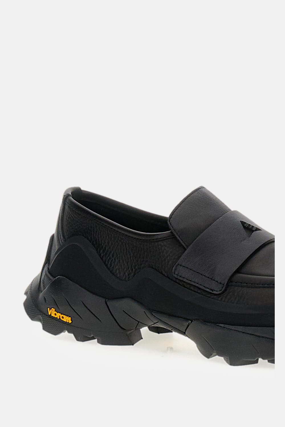 Roa Round-headed Love Shoes In Black