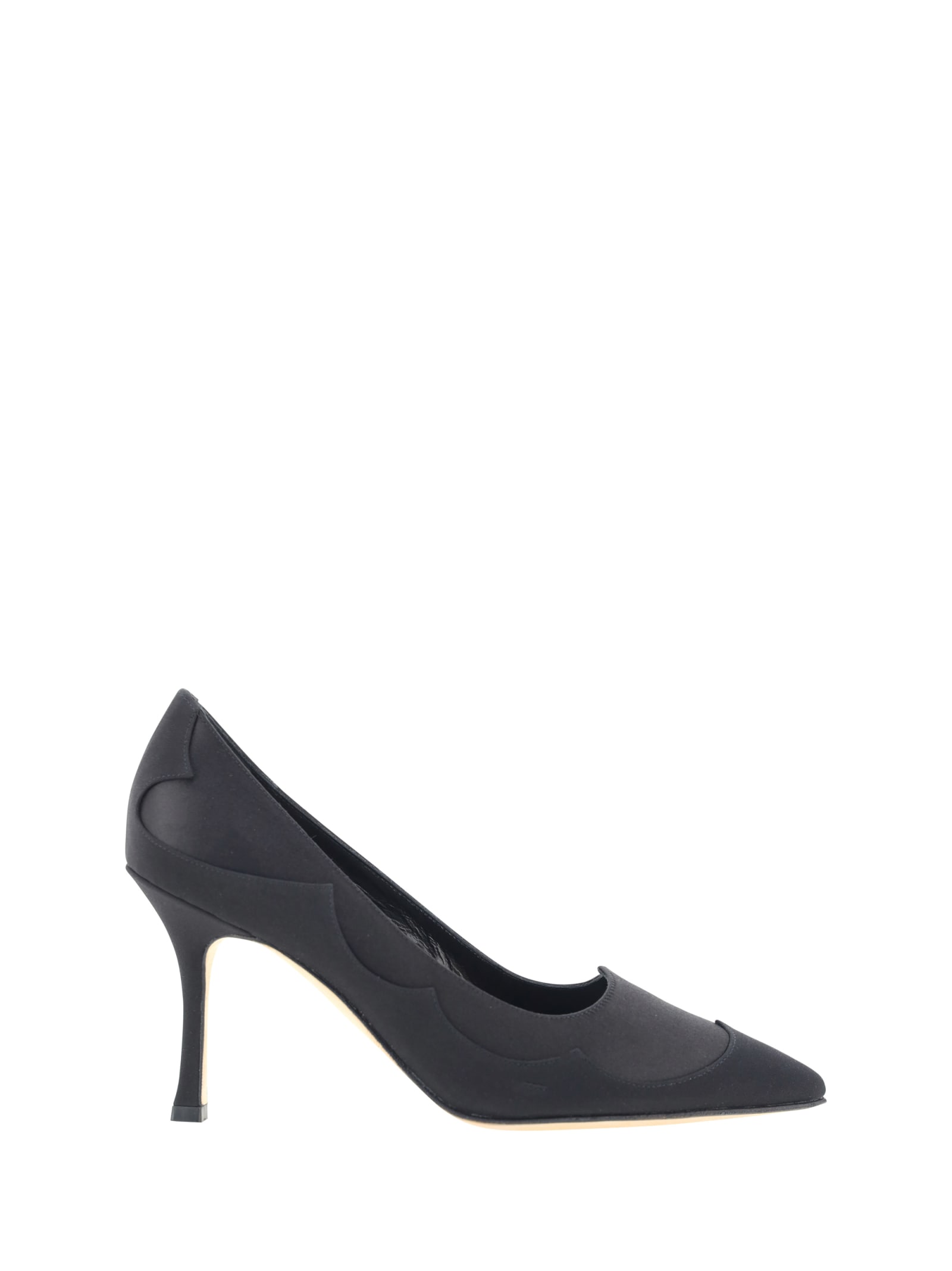 Shop Manolo Blahnik Fabrakahi Pumps In Blck