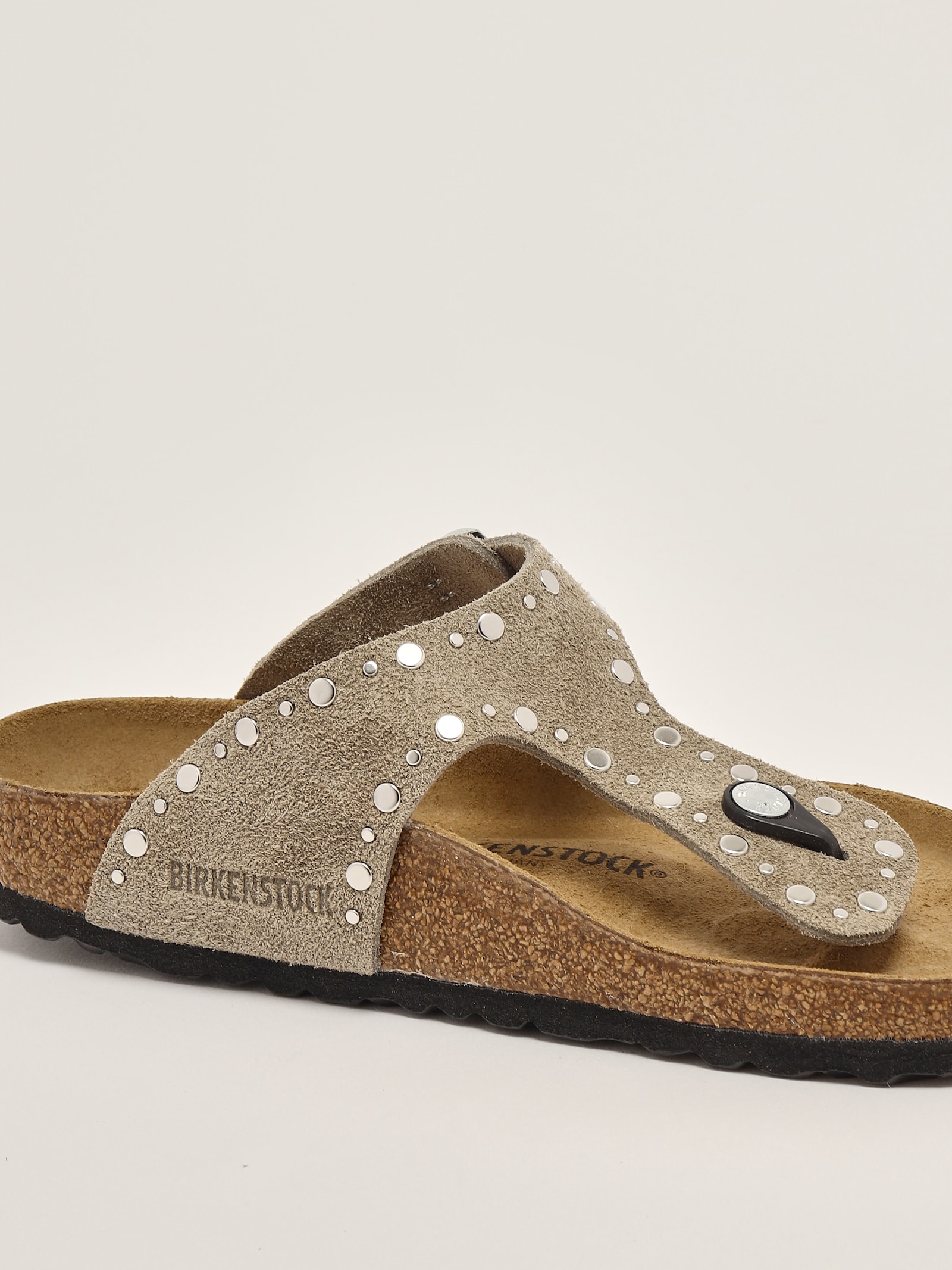 Birkenstock Gizeh Rivet Pelle Suede Sandal In Gray