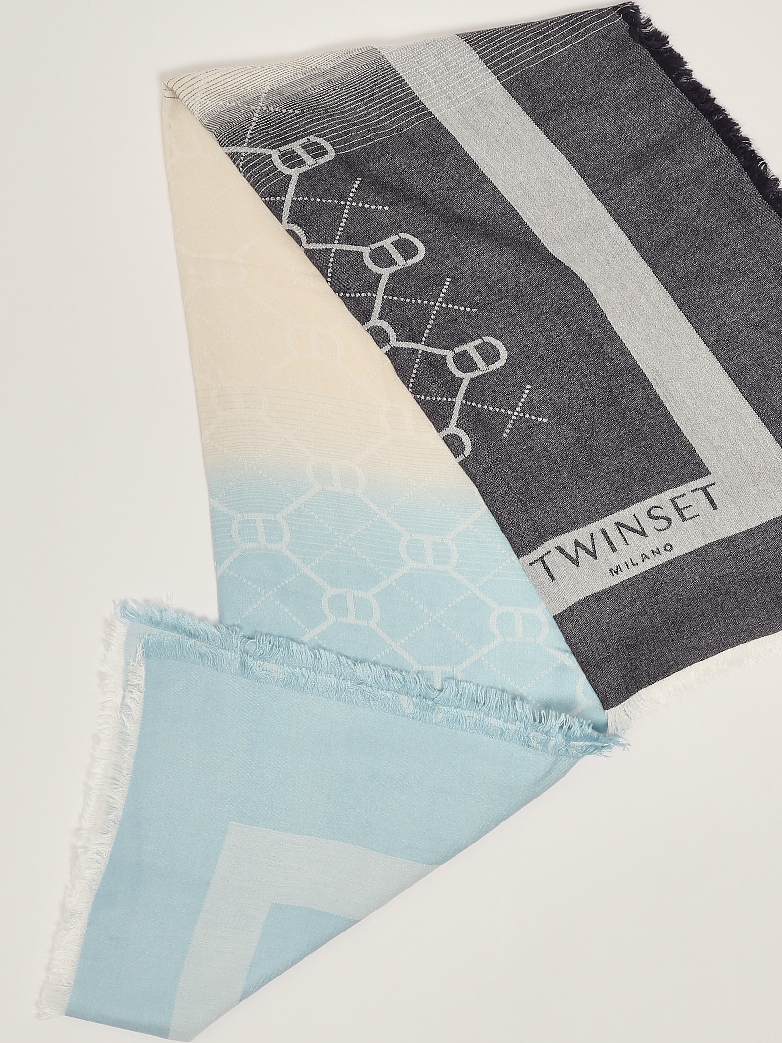Twinset Viscosa Shawl In Gray