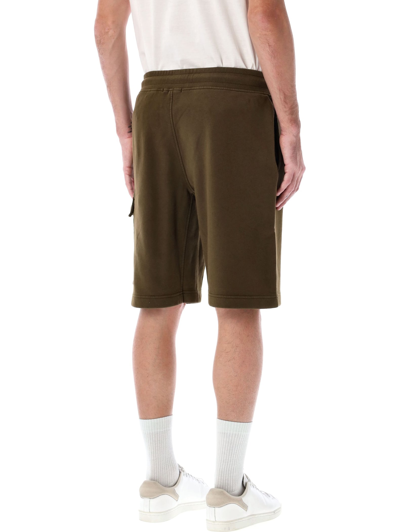 C.p. Company C.p.company Fleece Lens Short In Ivy Green