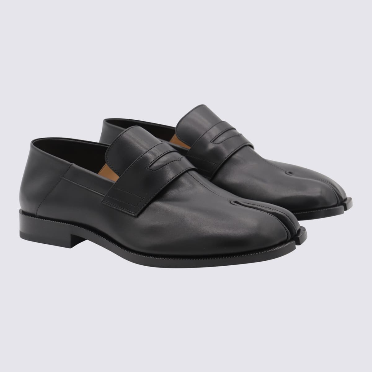 MAISON MARGIELA BLACK LEATHER LOAFERS