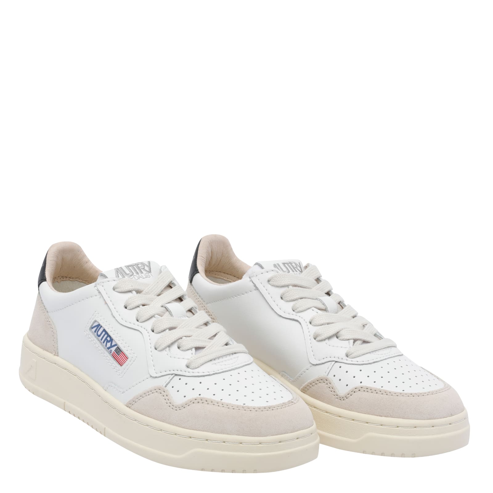 Autry Medalist Low Sneaker In White