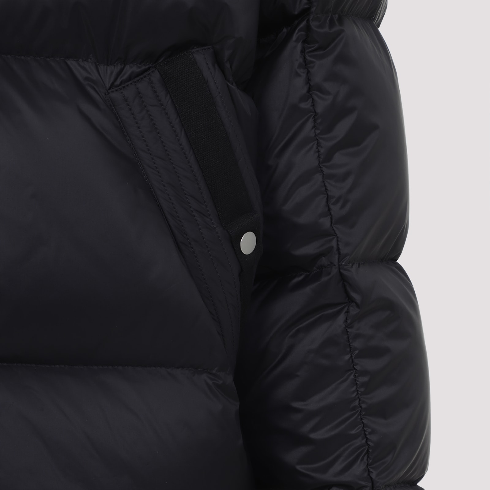 Mordecai Modern Puffer Jacket With High Collar In Black