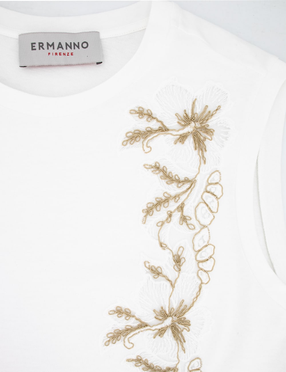 Shop Ermanno Firenze T-shirt In Off White/sand Des