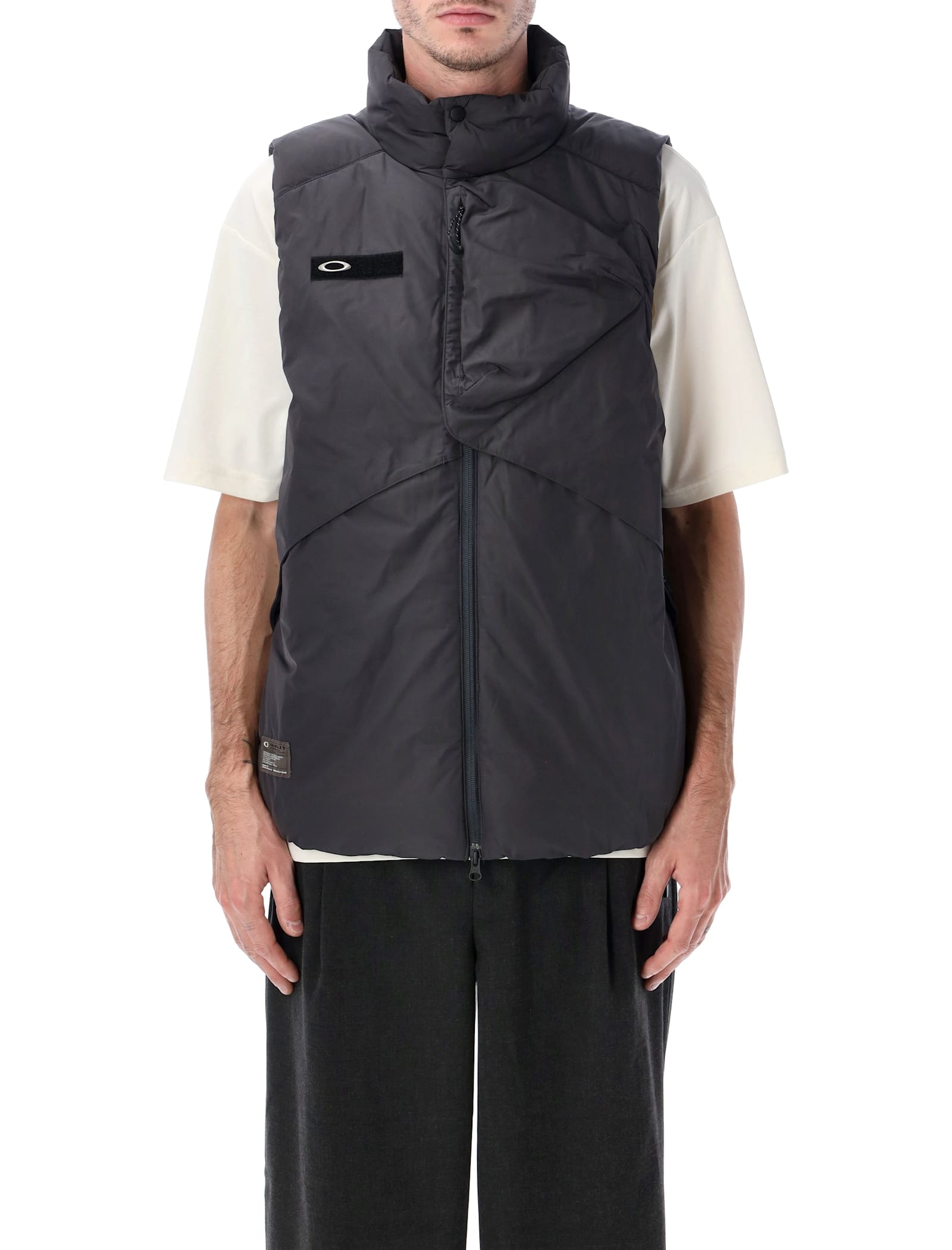 Oakley Fgl Red Code 5.7 Technical Padded Vest In Black