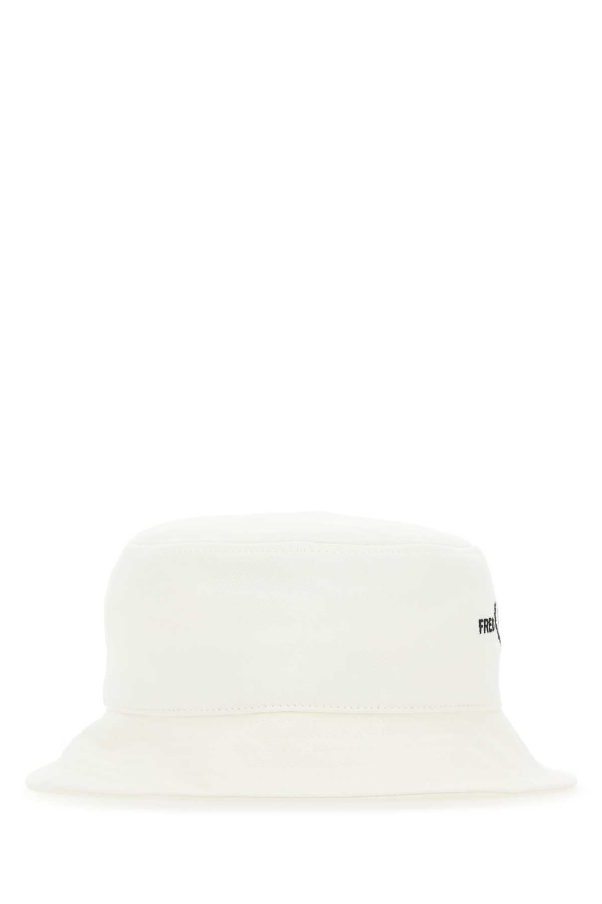 Fred Perry White Cotton Hat In 129