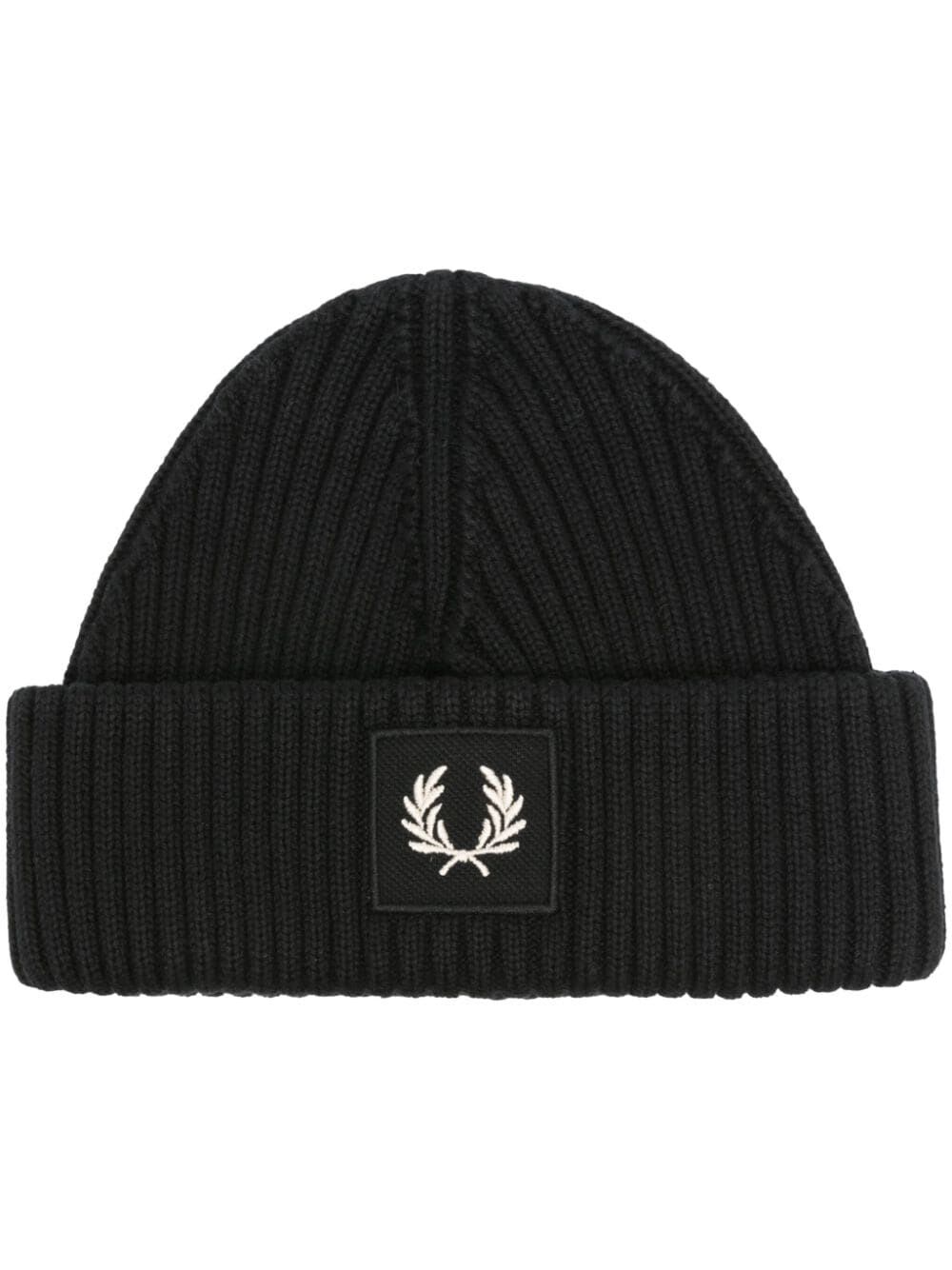 Fred Perry Fp Patch Brand Chunky Rib Beanie In Black Oatmeal