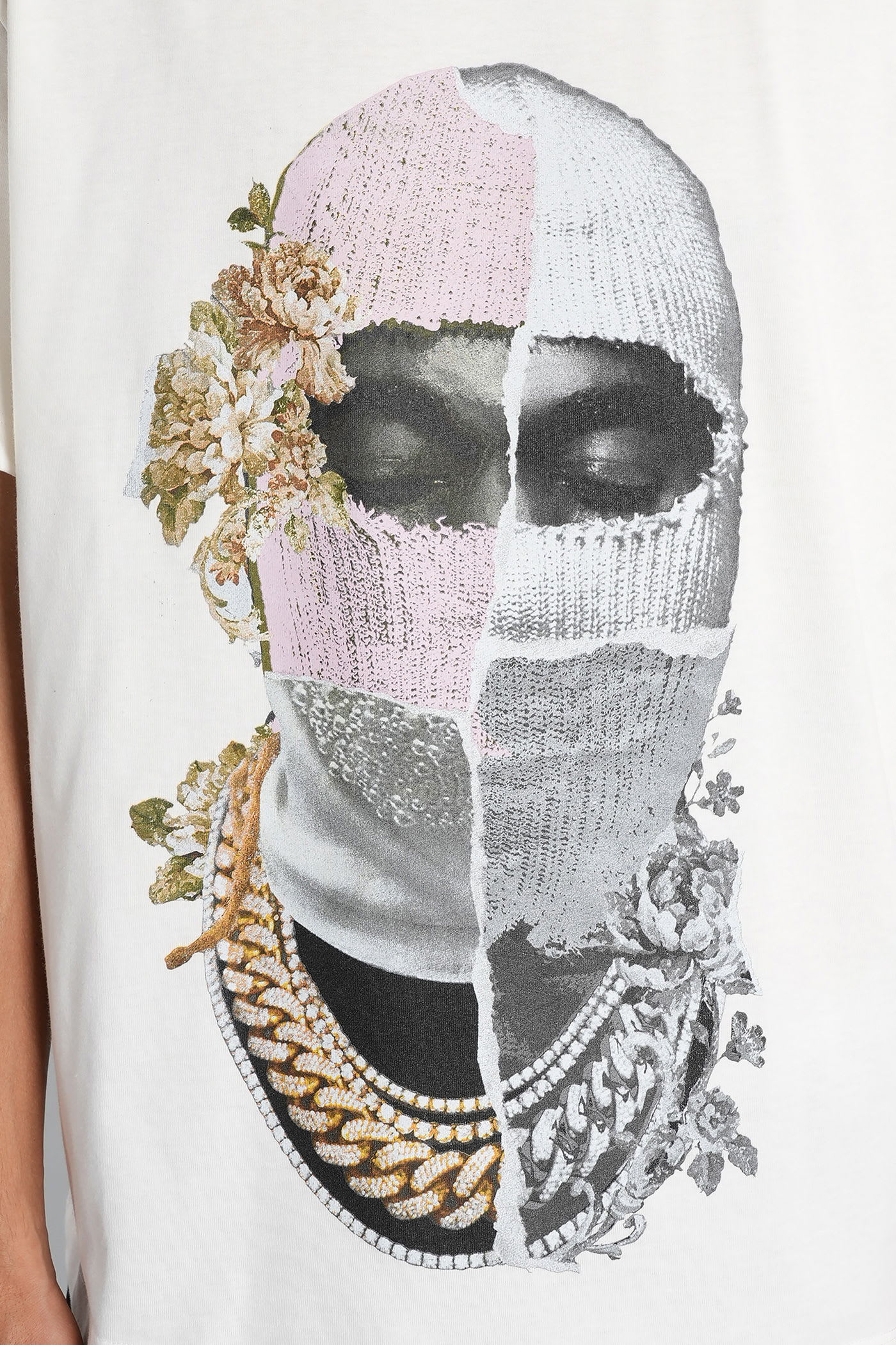 Ih Nom Uh Nit Graphic Crew Neck Short Sleeve T-shirt In White