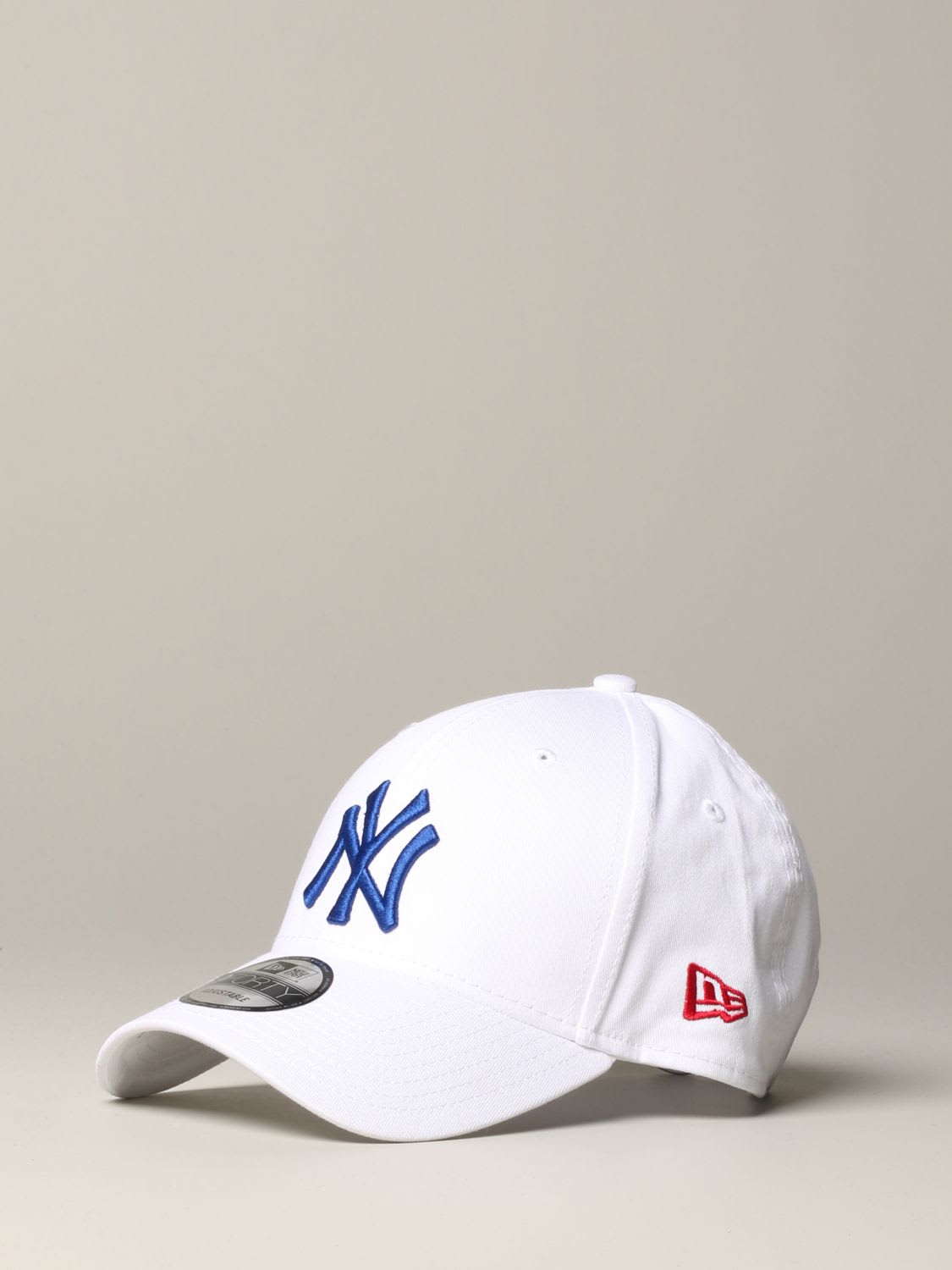 New Era Q3 League Essential 9forty Hat With Ny Yankees Logo In White ...