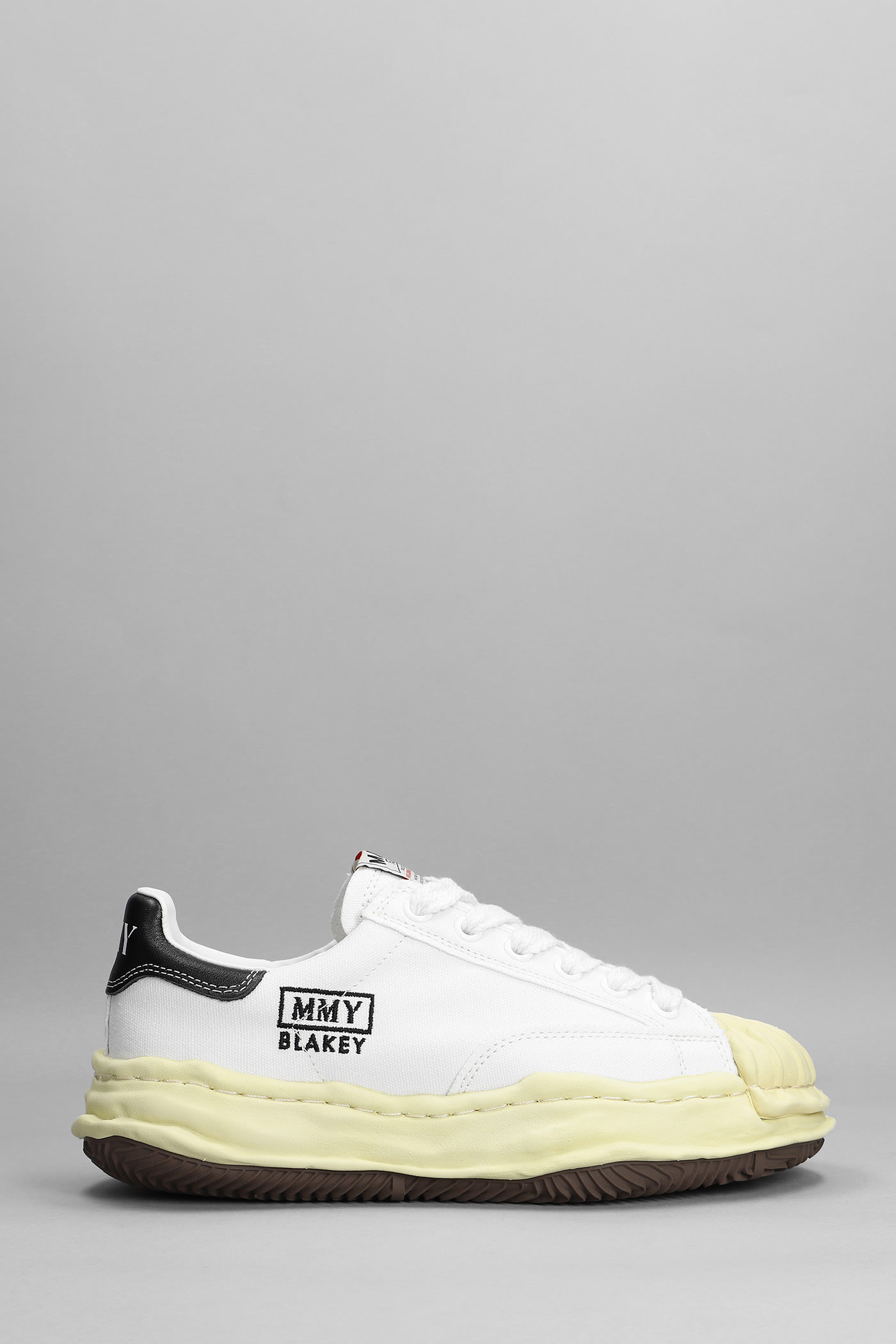 Blakey Sneakers In White Canvas