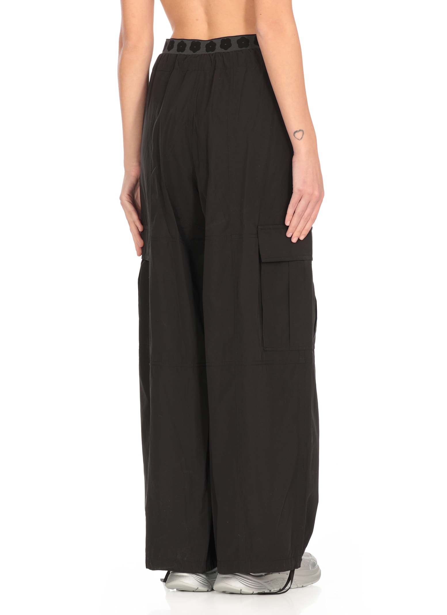 Kenzo Boke Flower 2.0 Black Pants With Flowers Embellishmed Waist And Logo Patch On The Pocket In Cotton B In Black