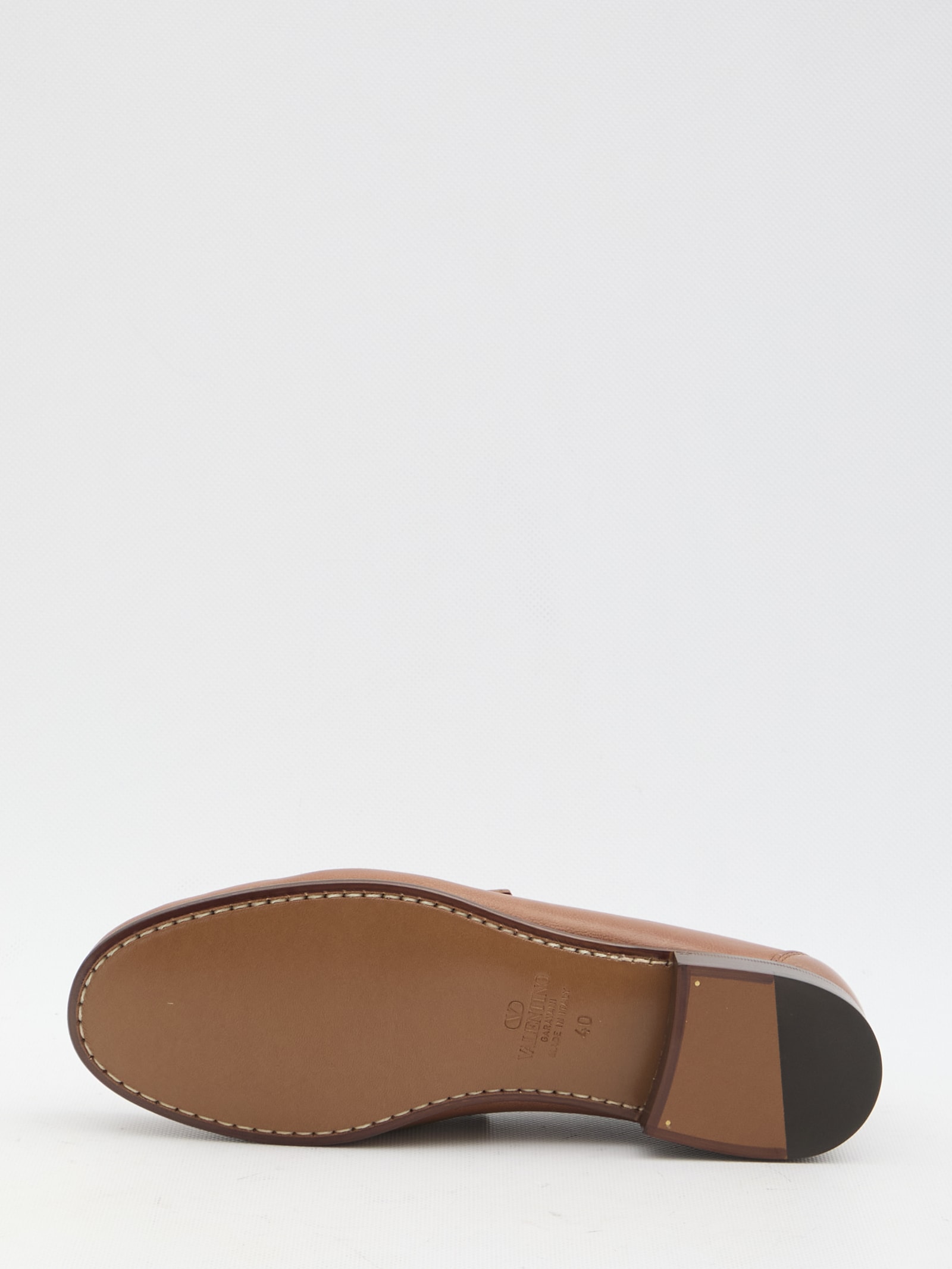 Valentino Garavani Men Vlogo Signature Leather Loafers In Tobacco