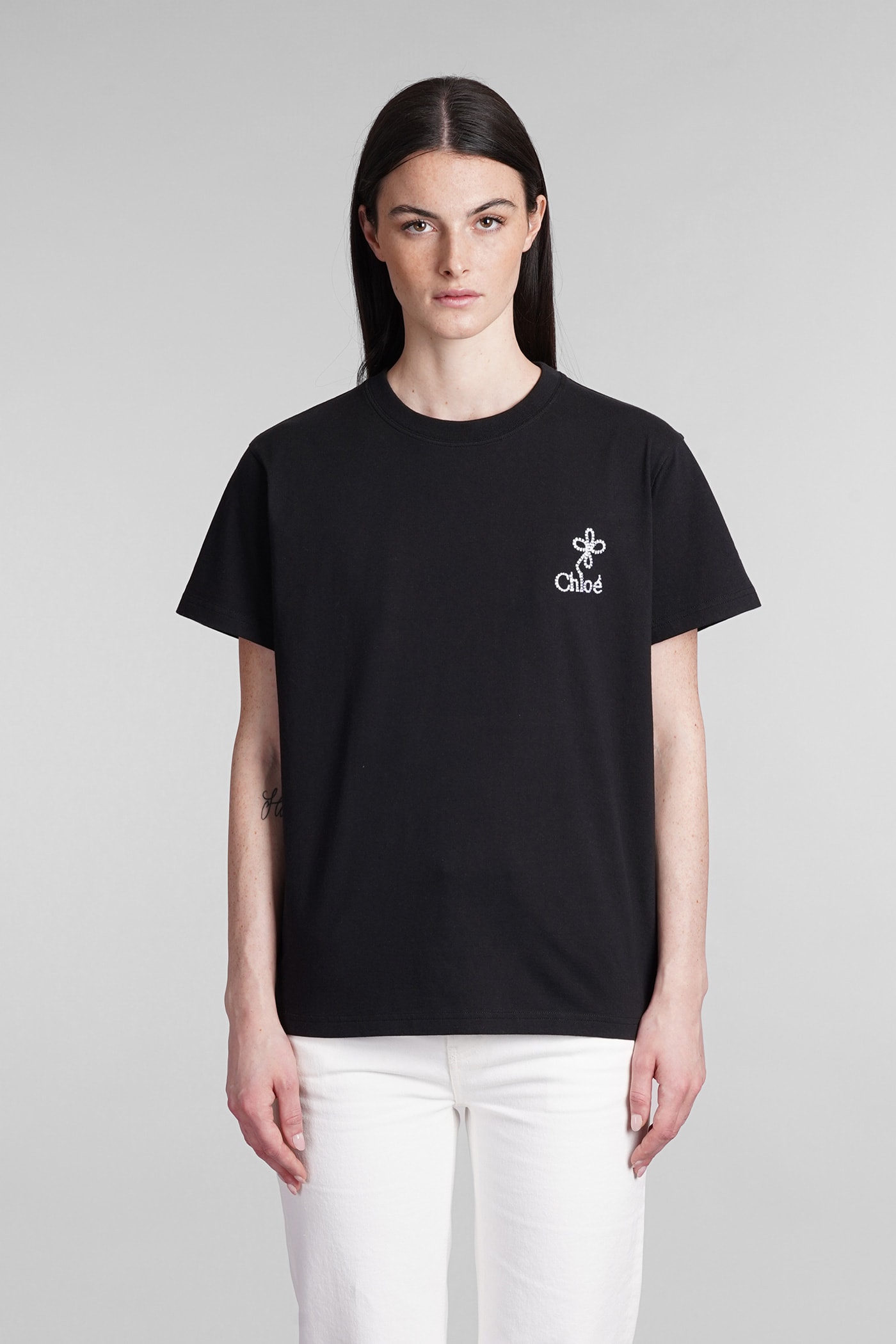 Shop Chloé T-shirt In Black Cotton