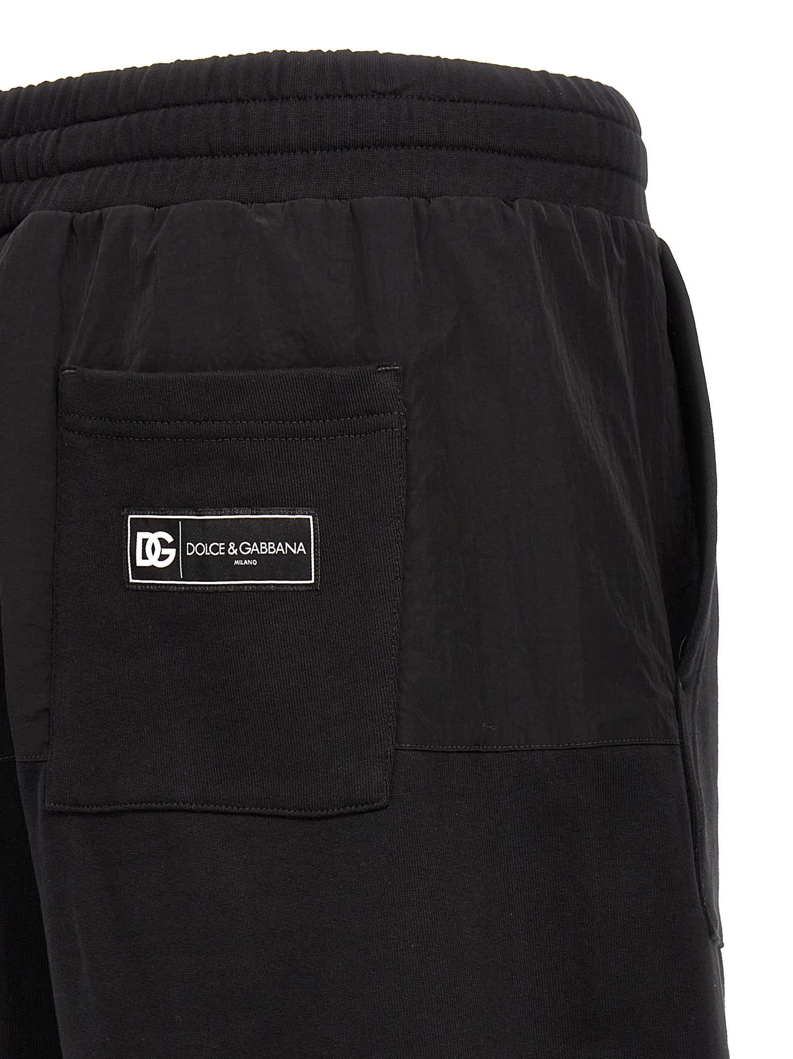 Shop Dolce & Gabbana Logo Bermuda Shorts In Nero