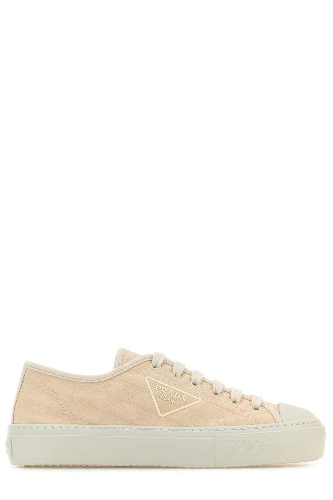 Round Toe Low-top Sneakers