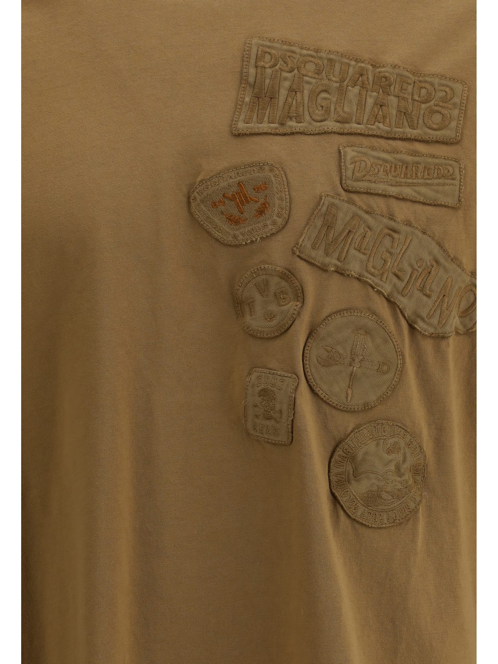 Dsquared2 Men Embroidered Patches T-shirt In Brown