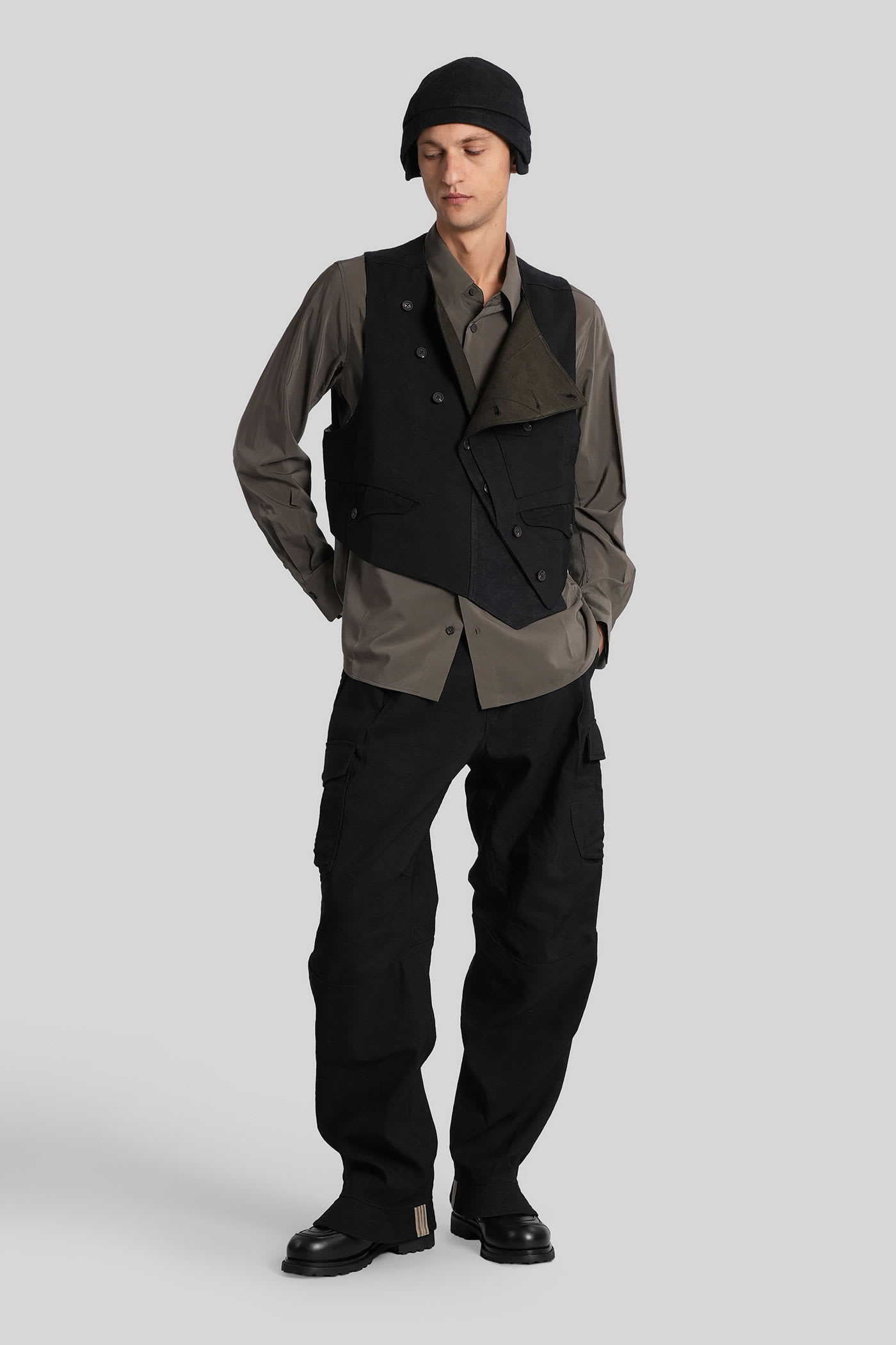 Ziggy Chen Vest In Black Wool In Black