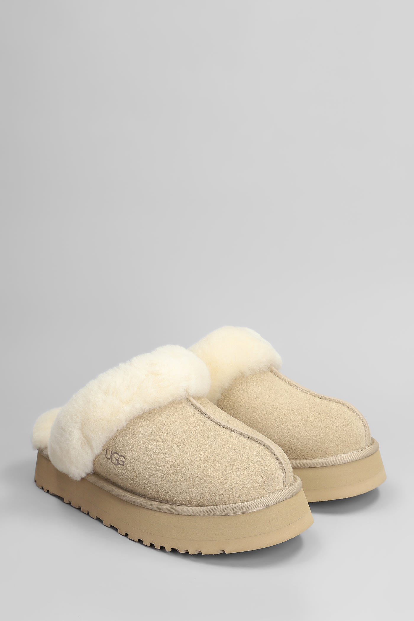 Ugg Disquette Slipper-mule In Beige Suede
