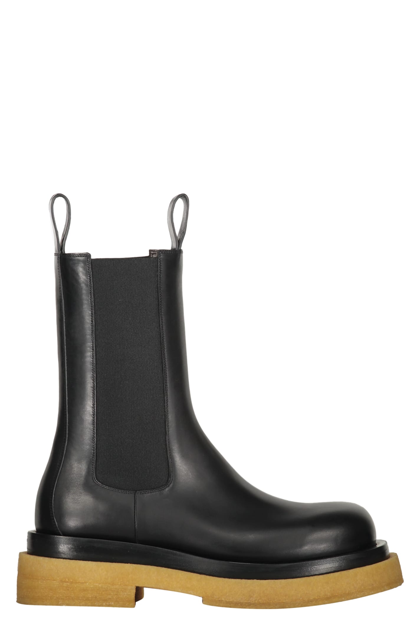 Bottega Veneta Lug Leather Boots In Black