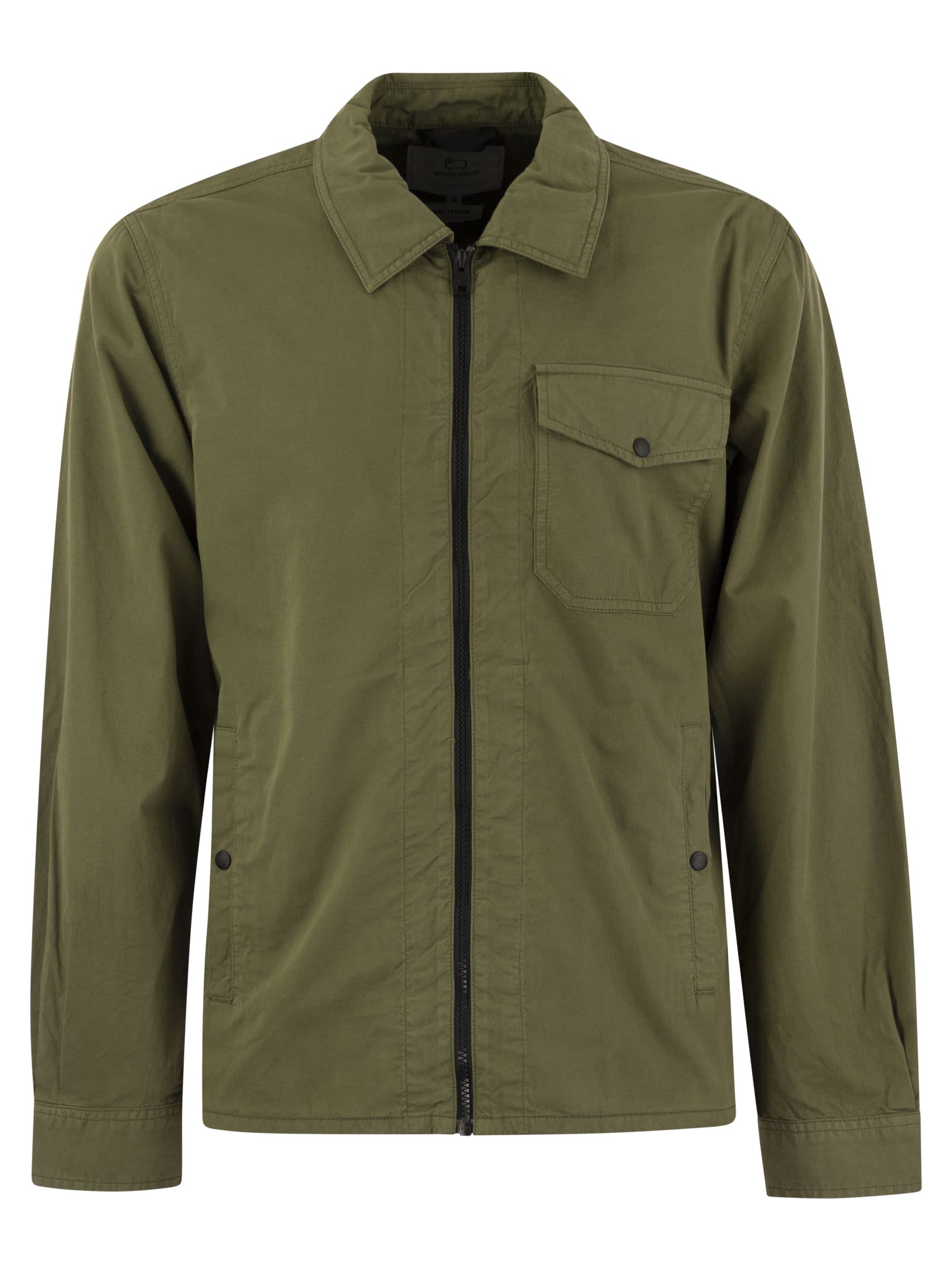 Tシャツ・カットソー WOOLRICH Garment-dyed shirt jacket in pure cotton Woolrich Garment-dyed Shirt Jacket In Pure Cotton In Green