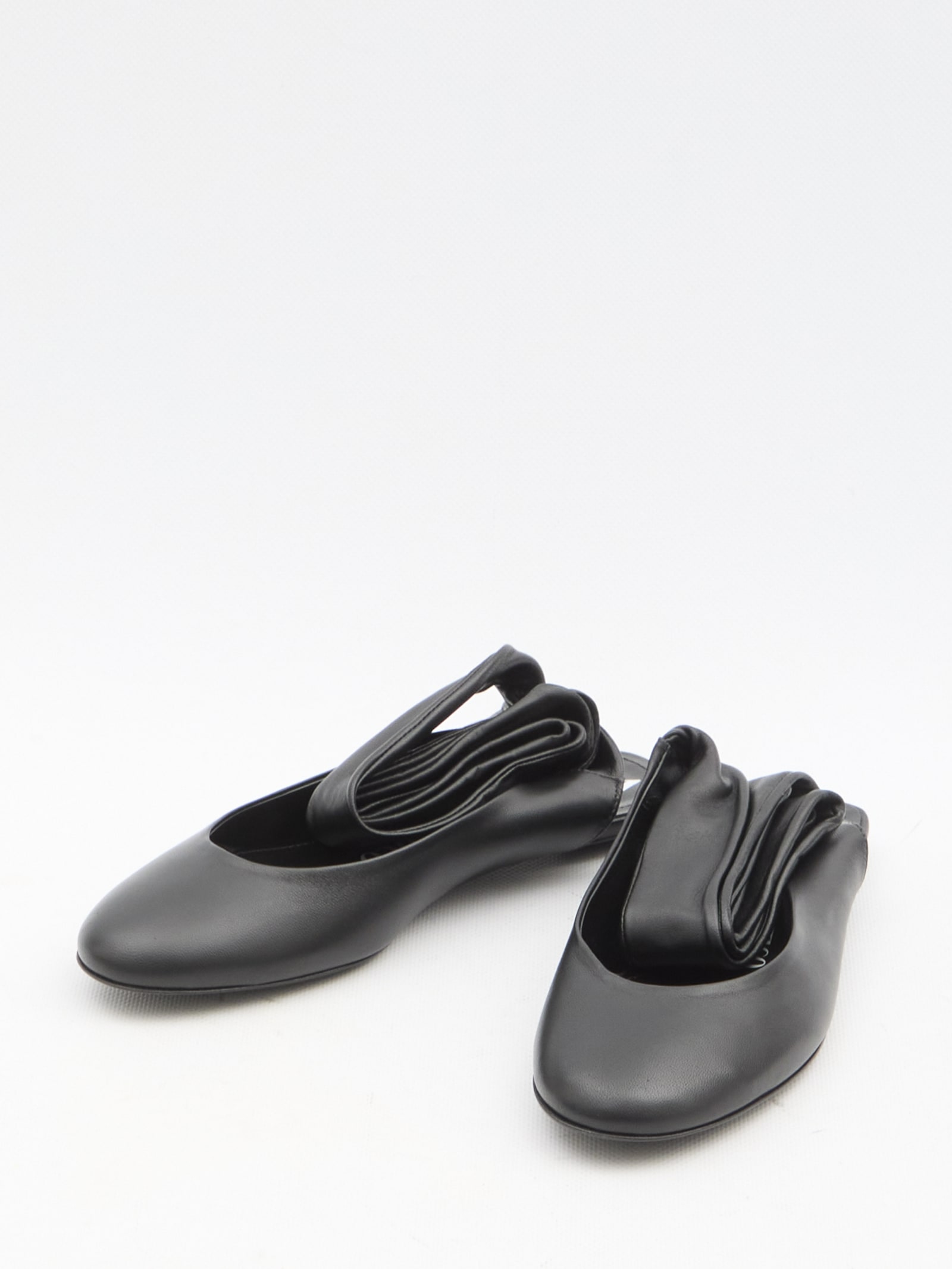 Shop Attico Cloe Ballerinas In Black