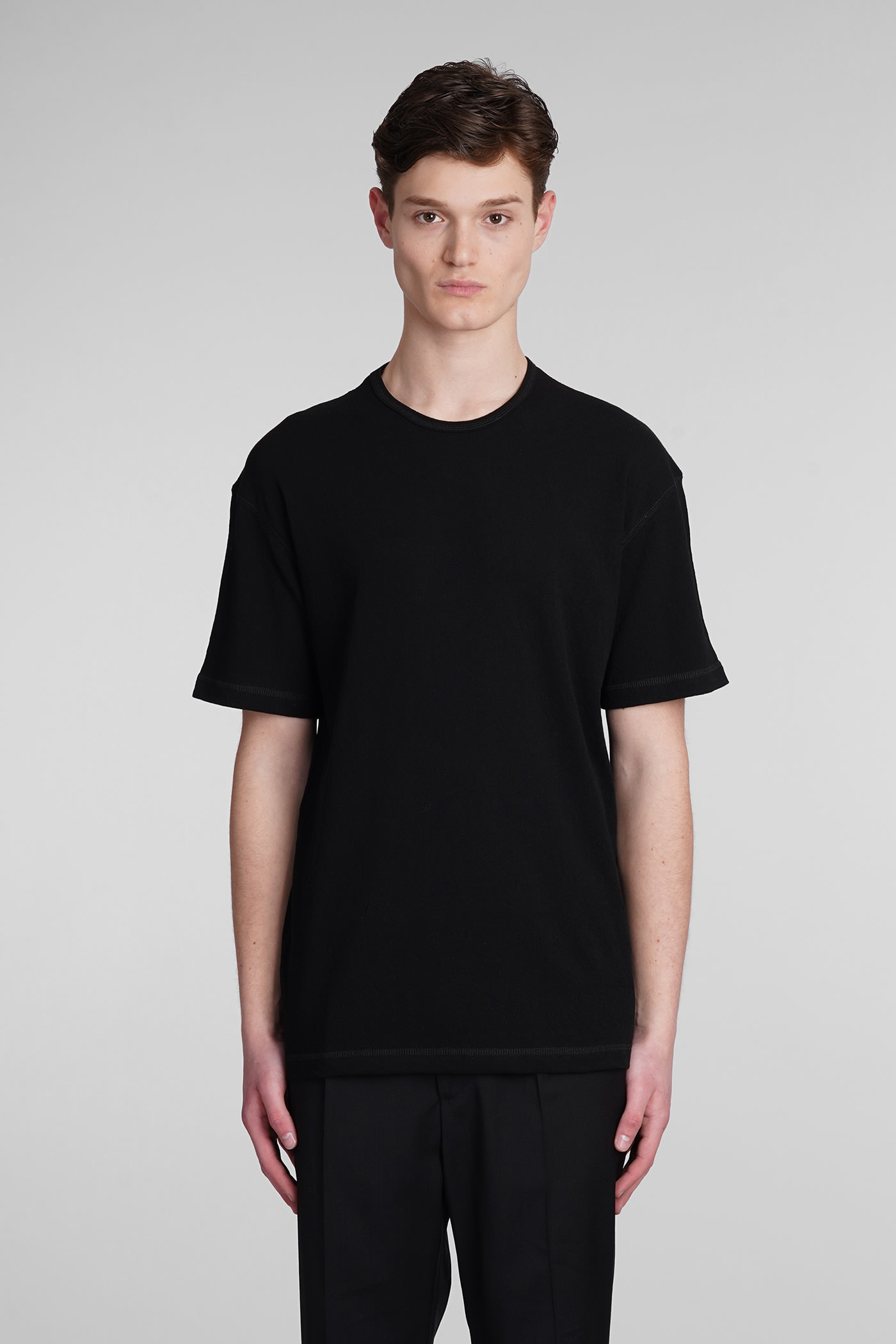 Liam T-shirt In Black Linen