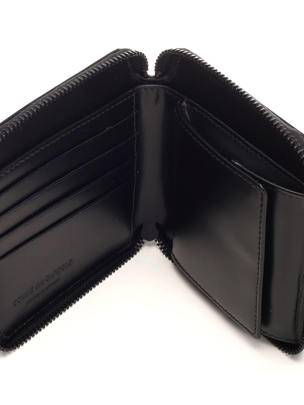 COMME DES GARÇONS COMPACT ZIPPED WALLET