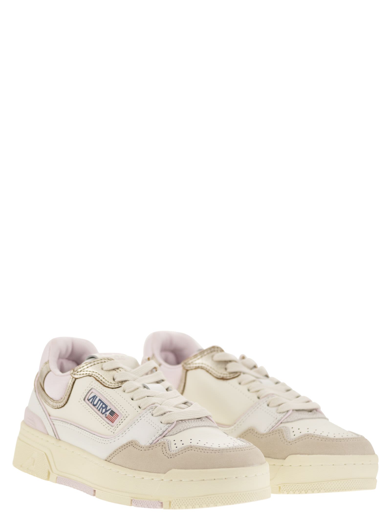 Shop Autry Clc - Womens Low Sneaker In White/pink