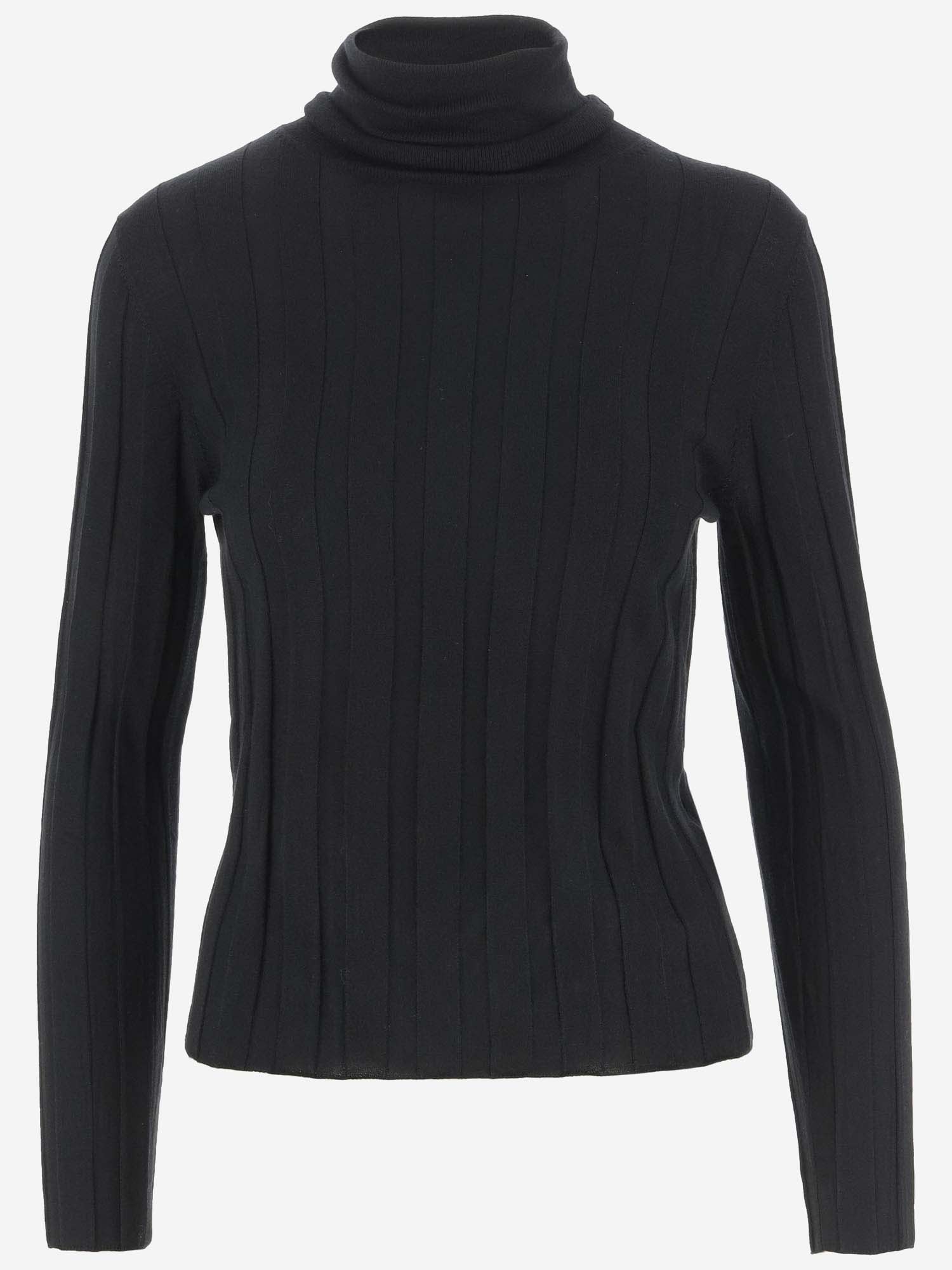 Shop Allude Wool Pullover In Black