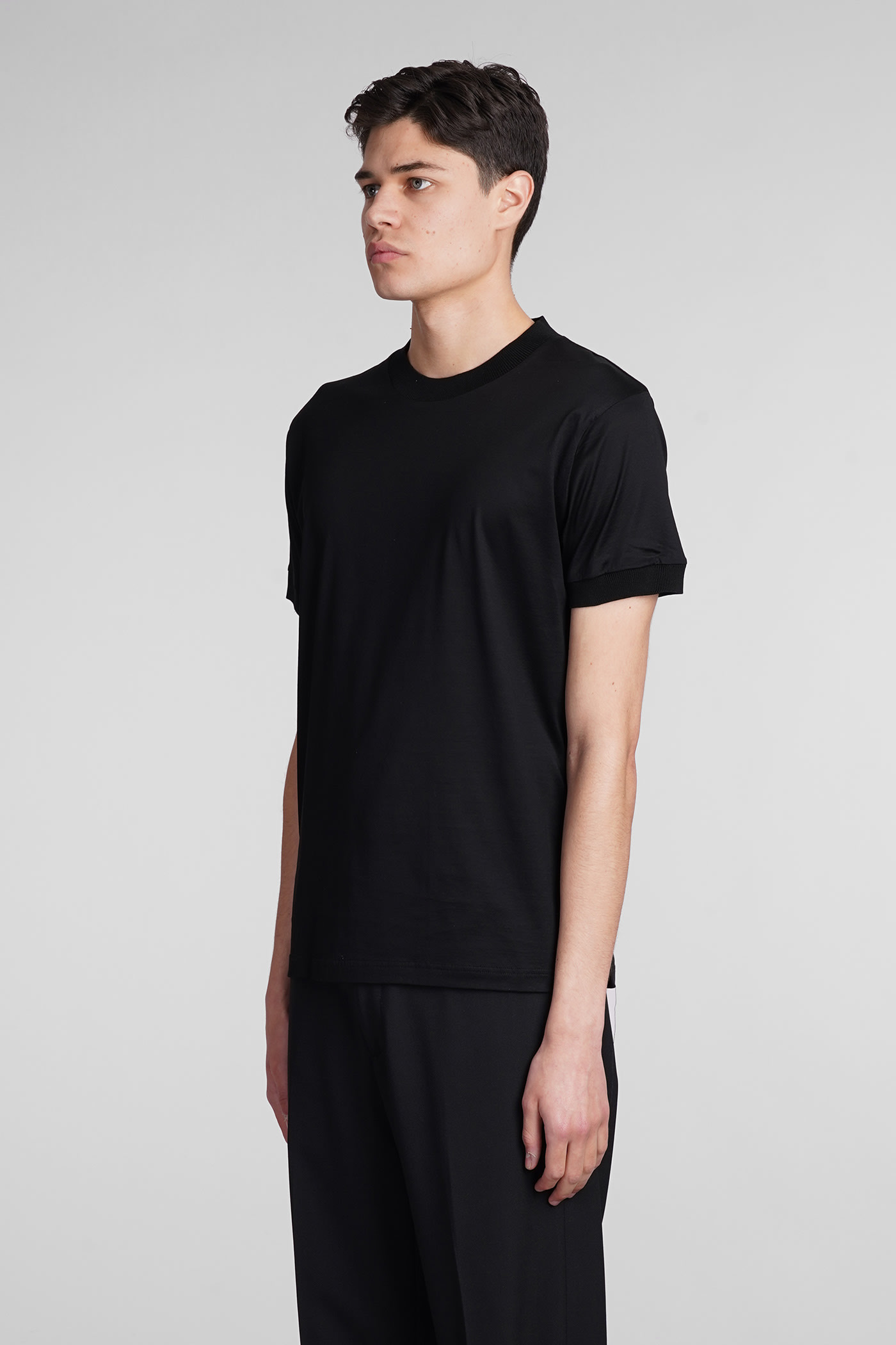 Shop Tagliatore Keys T-shirt In Black Cotton