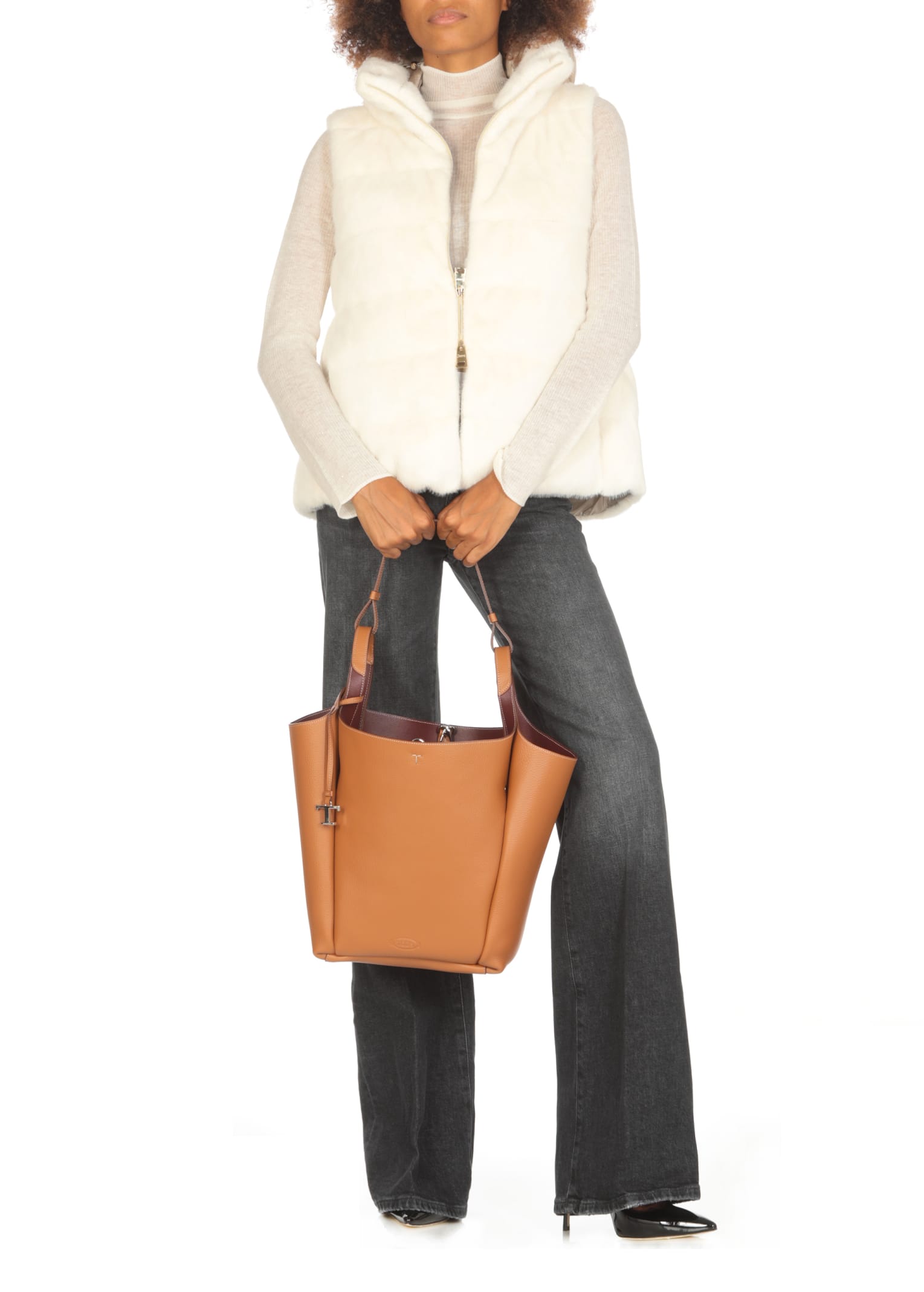 Shop Tod's Leather Shoulder Bag In Brown