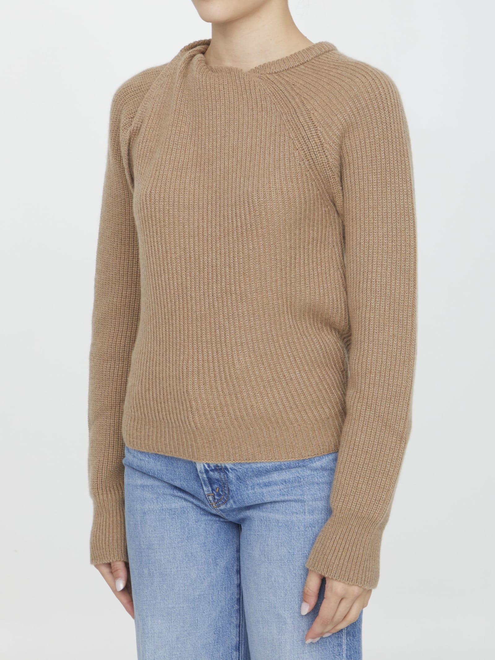 Stella Mccartney Knot-detail Knitted Jumper In Fawn