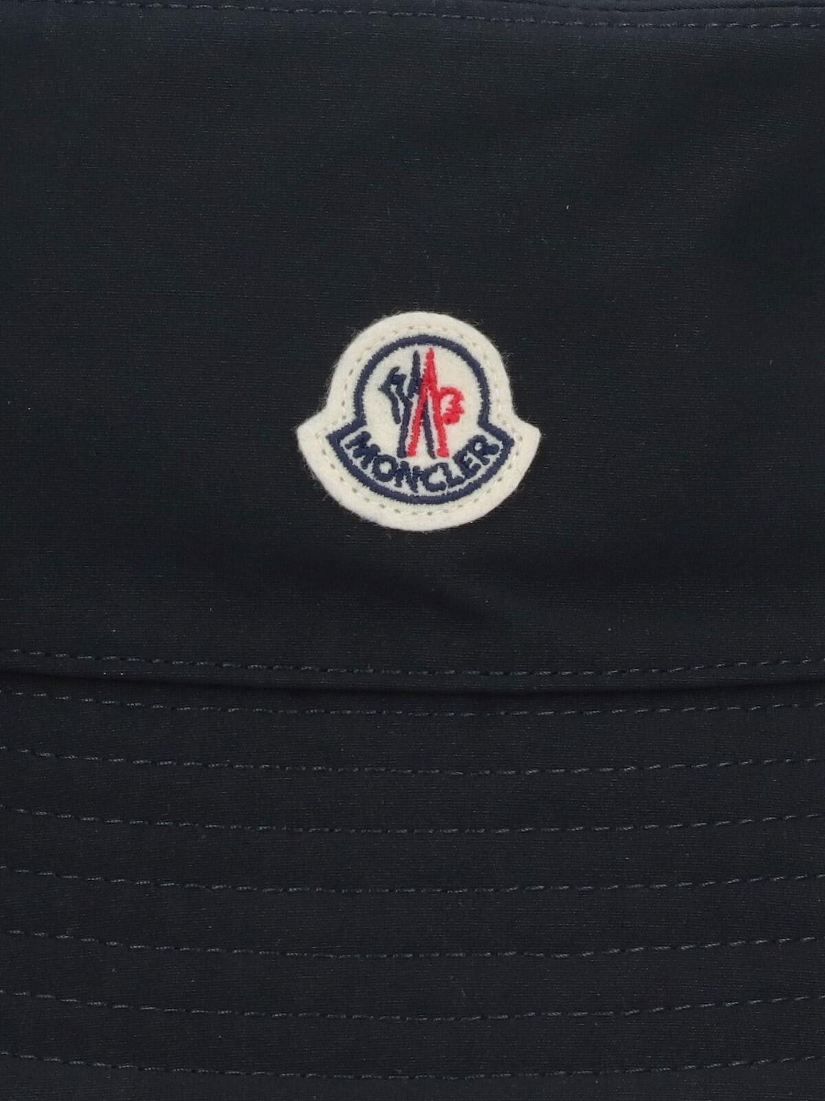 Moncler Logo Bucket Hat In Black