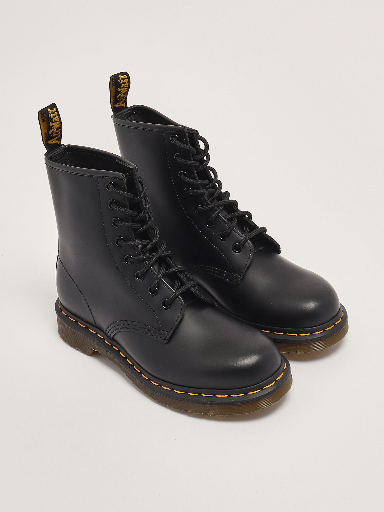 Shop Dr. Martens' Stivali Stringati In Pelle Smooth Boots In Nero