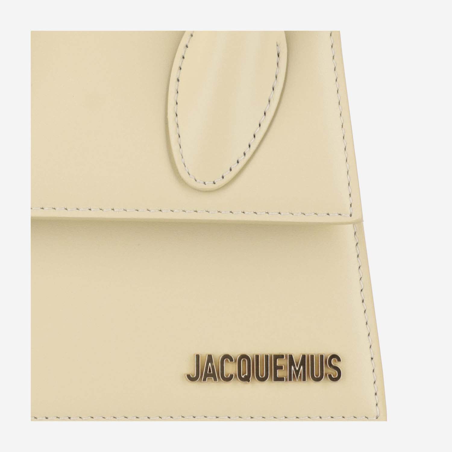 Shop Jacquemus Le Chiquito Moyen Bag In White