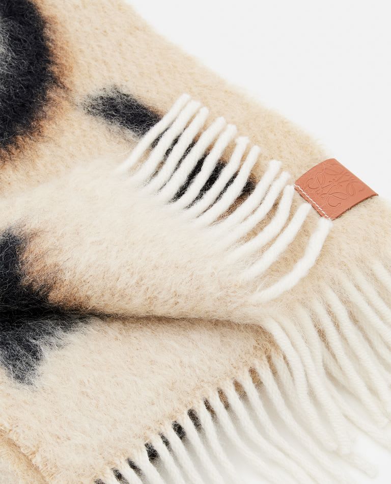 Loewe 23x185 Scarf In Neutral