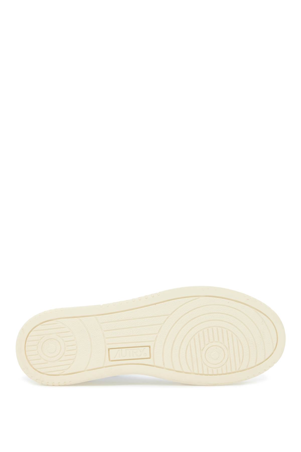 Autry Medalist Leather Low-top Sneakers In Wht Black (beige)