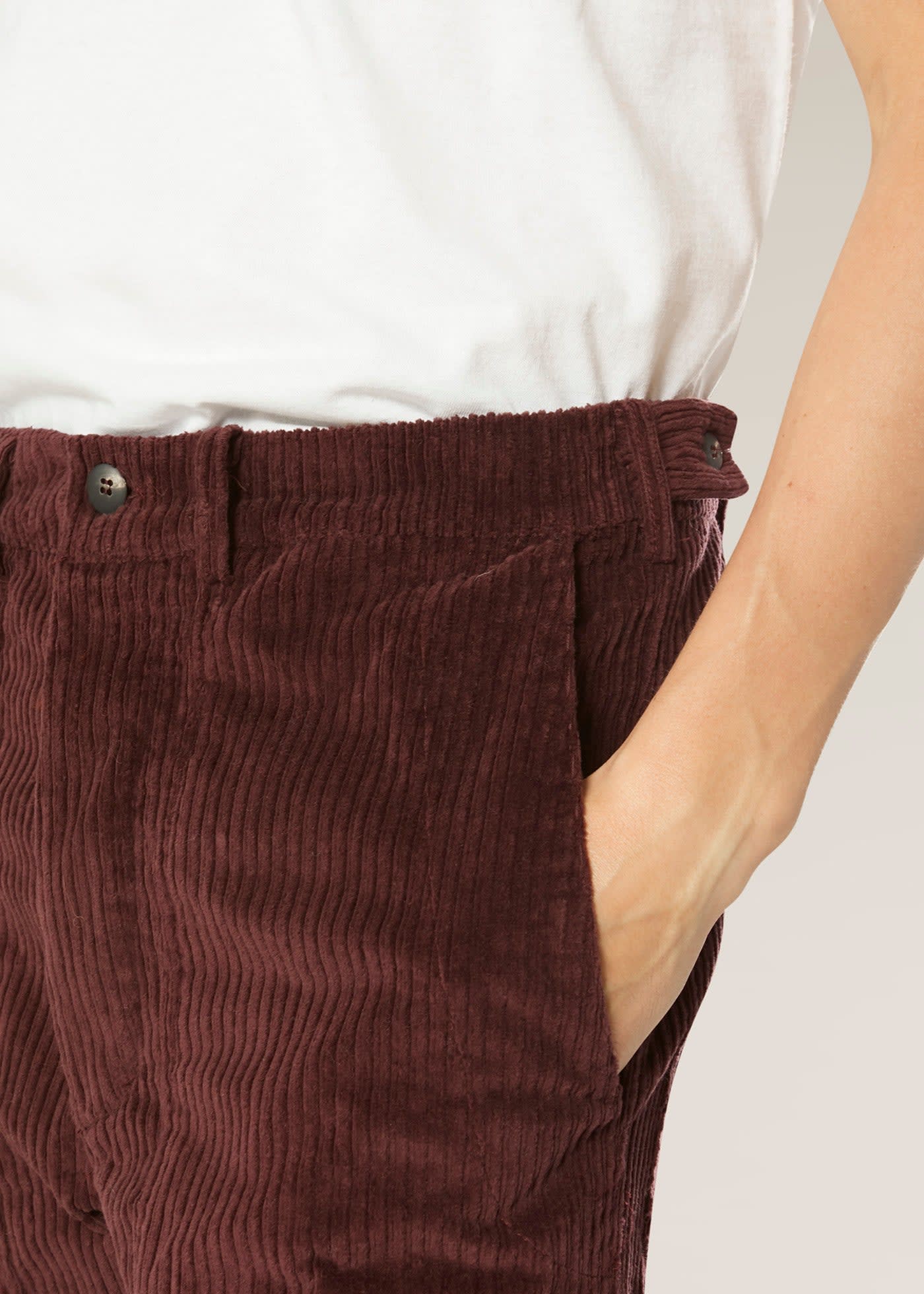 Doppiaa Aantioco Burgundy Pleated Stretch Cotton-corduroy Trousers In Burgundy