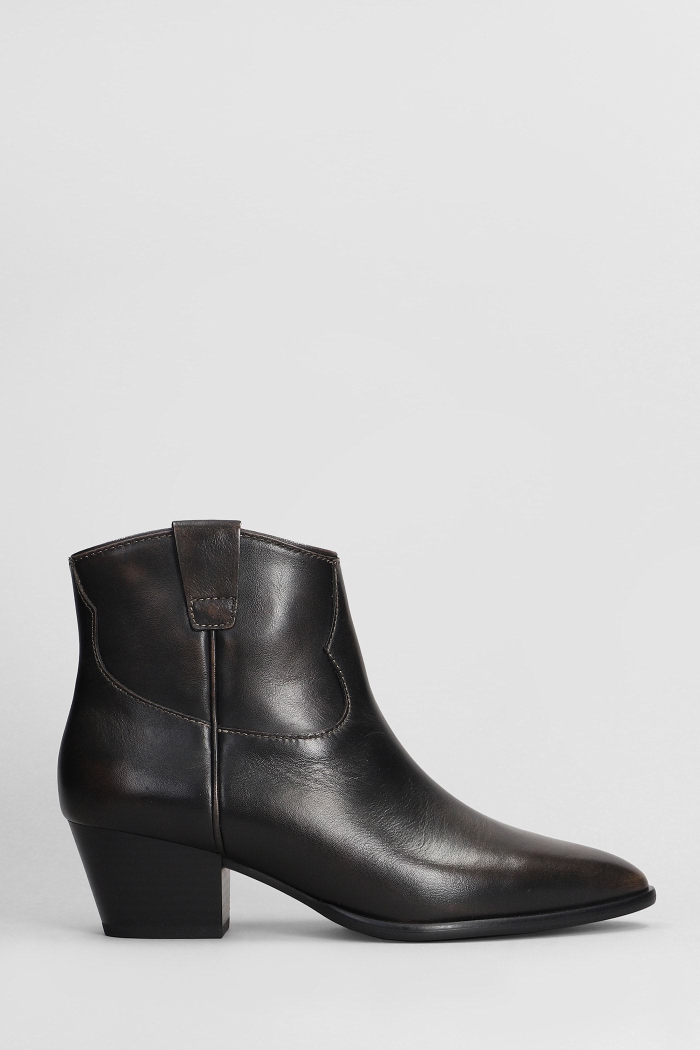 Fame Texan Ankle Boots In Black Leather