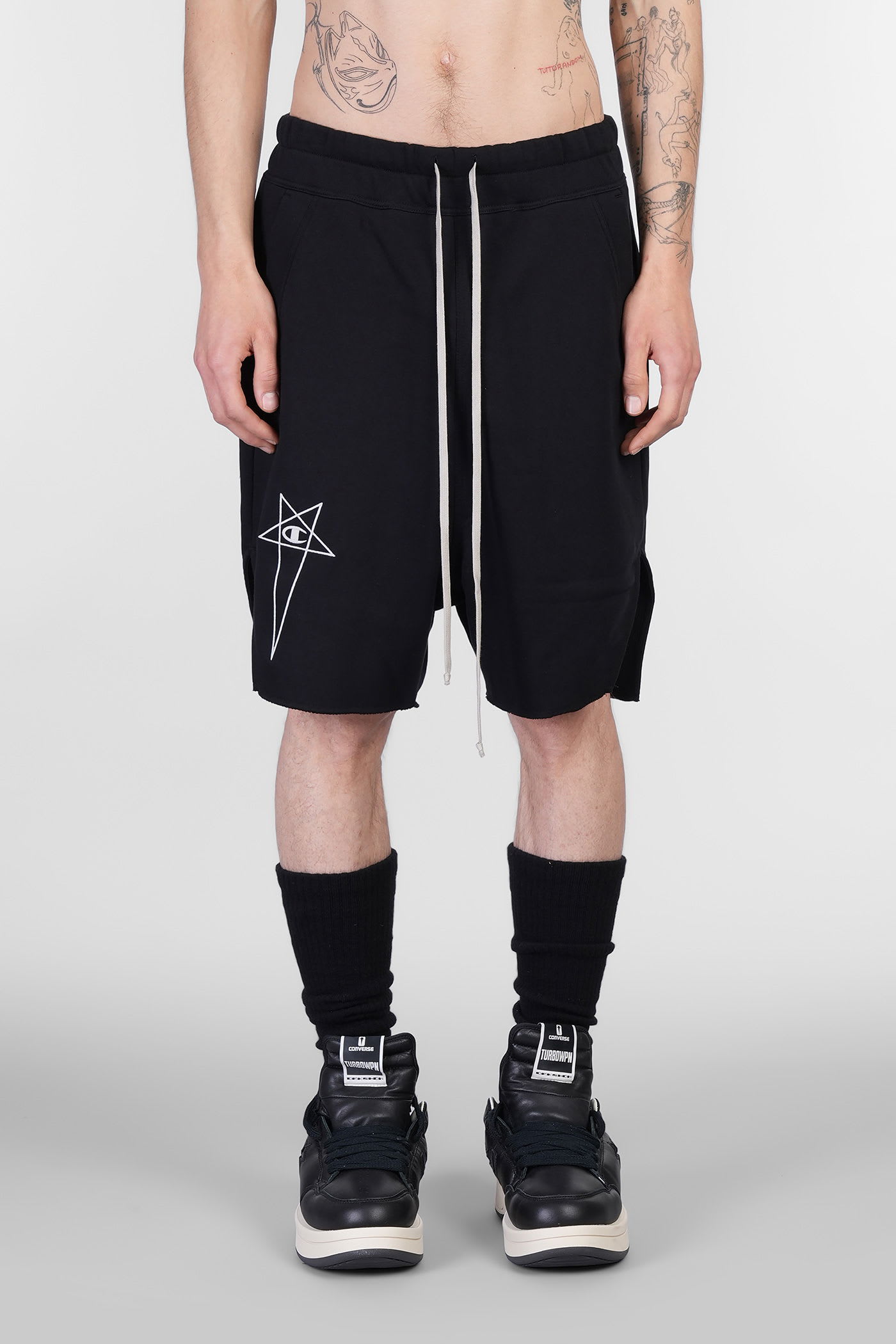 Beveled Pods Shorts In Black Cotton