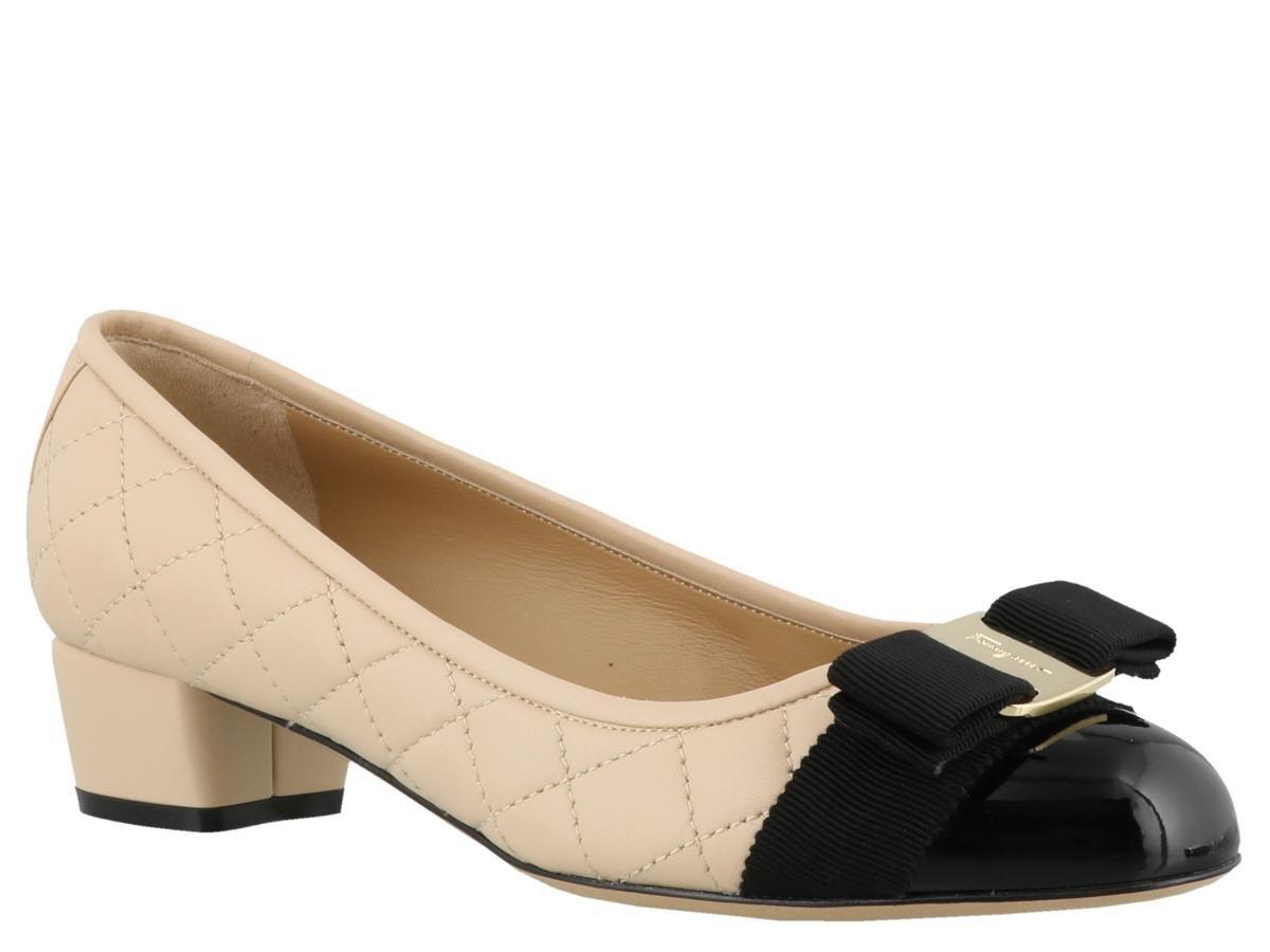 Shop Ferragamo Vara Bow Quilted Pumps In Powder