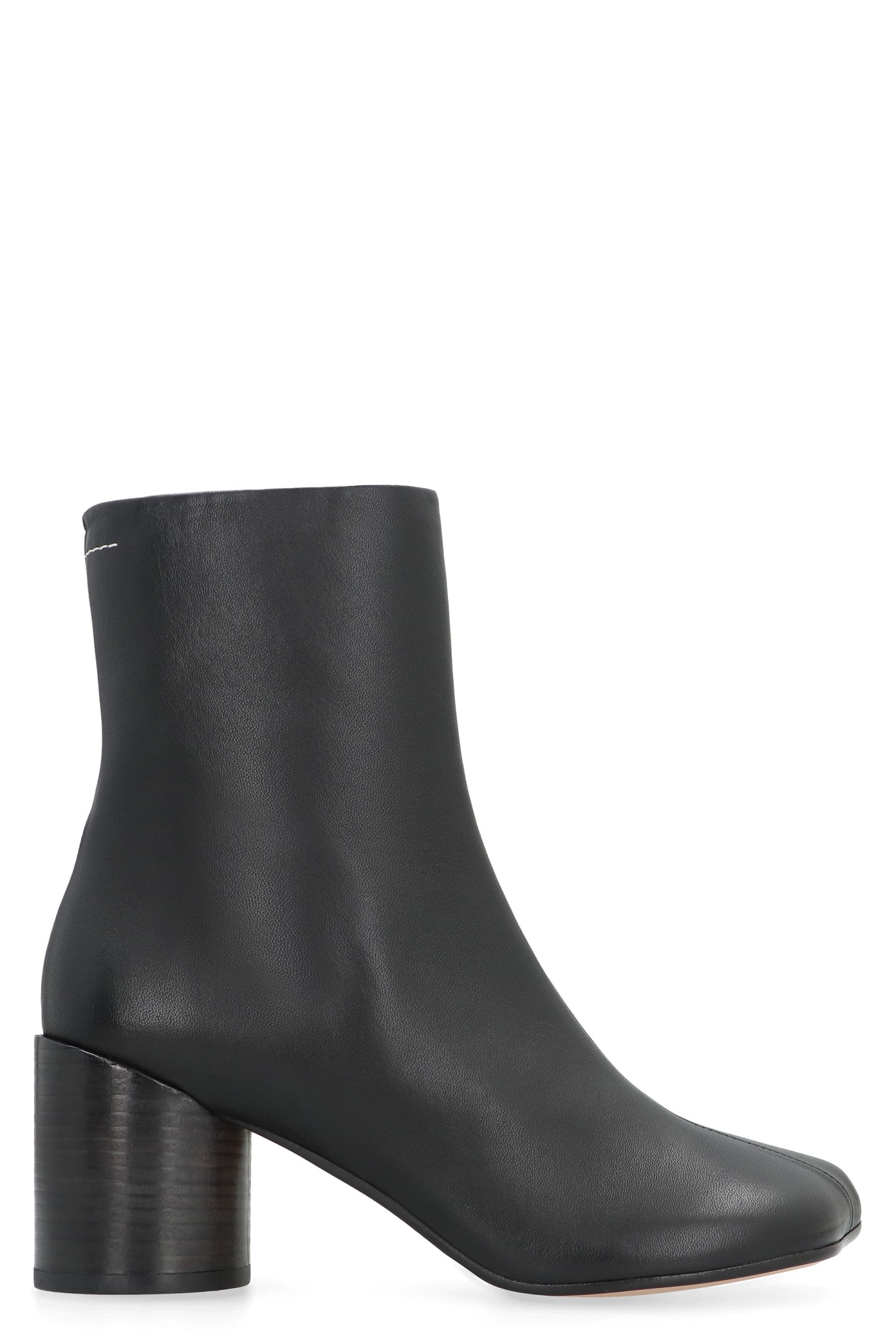Mm6 Maison Margiela Round Toe Leather Ankle Boots With Seam Detailing In Black
