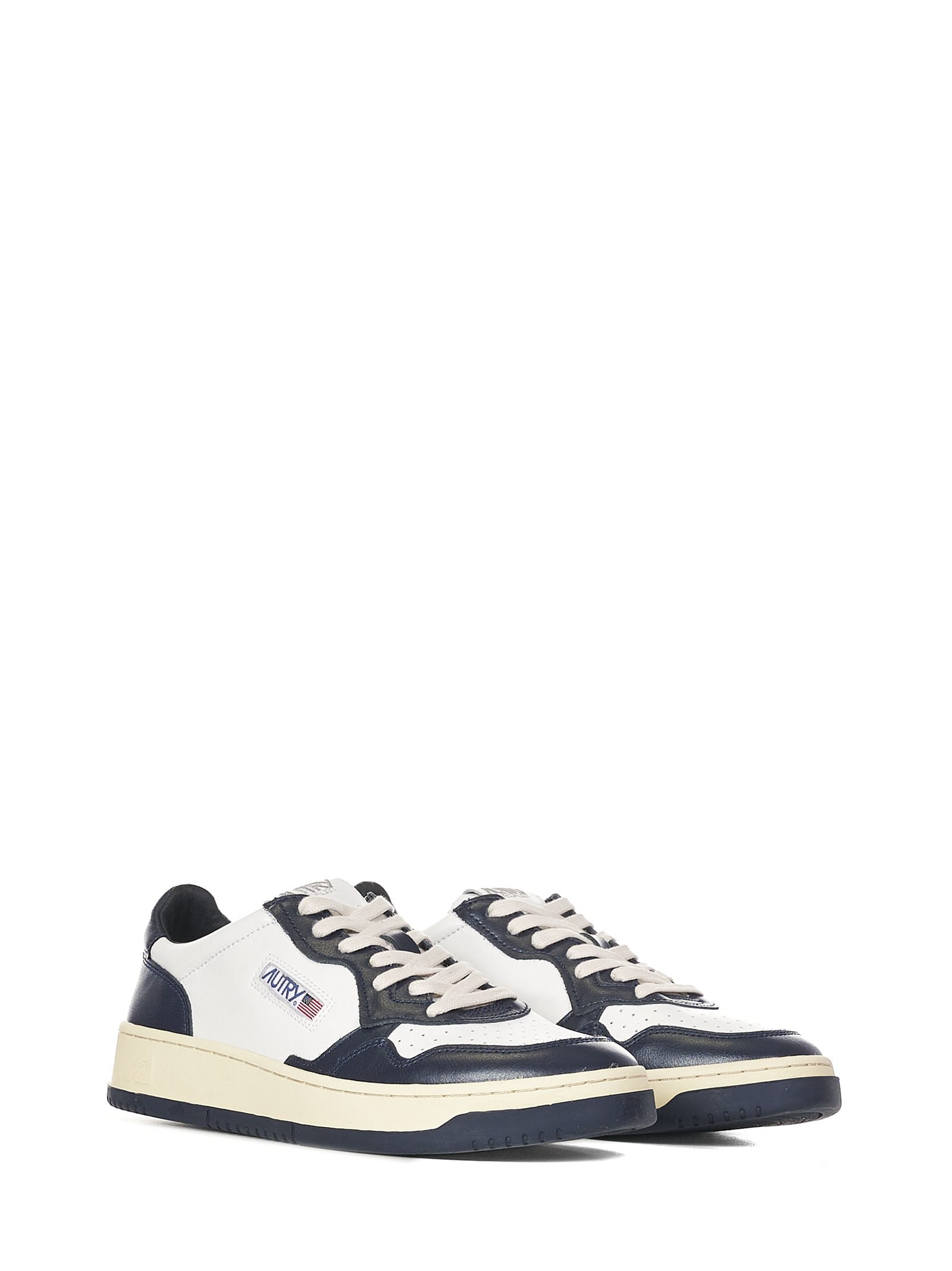 Shop Autry Action Medalist 1 Low Sneakers In Bianco Blu