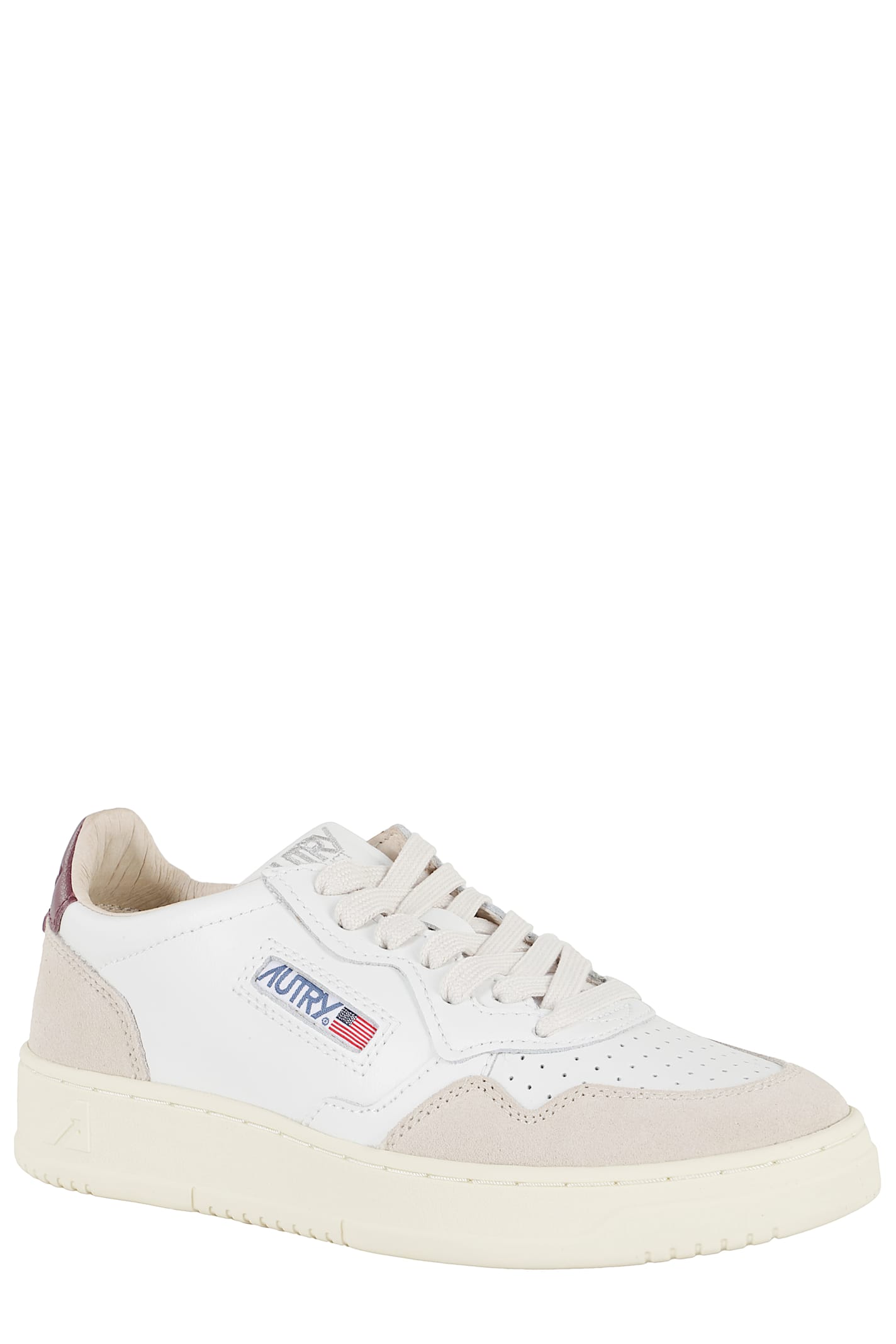 Autry Medalist Low Model Sneakers Featuring Suede Inserts And Logo Accents In Multi
