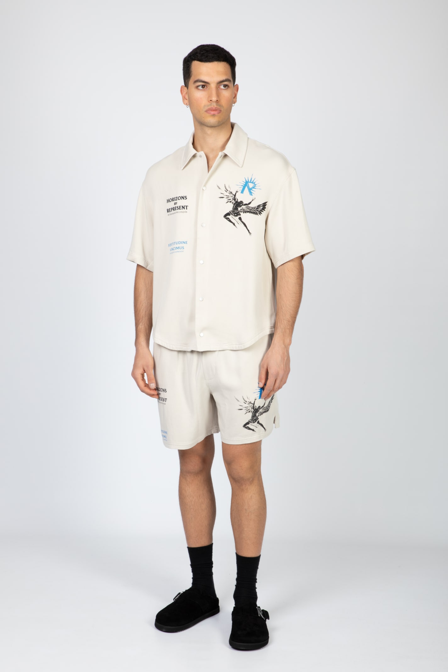 Shop Represent Icarus Short Off White Lyocell Shorts With Icarus Graphic Print And Logo - Icarus Short In Panna